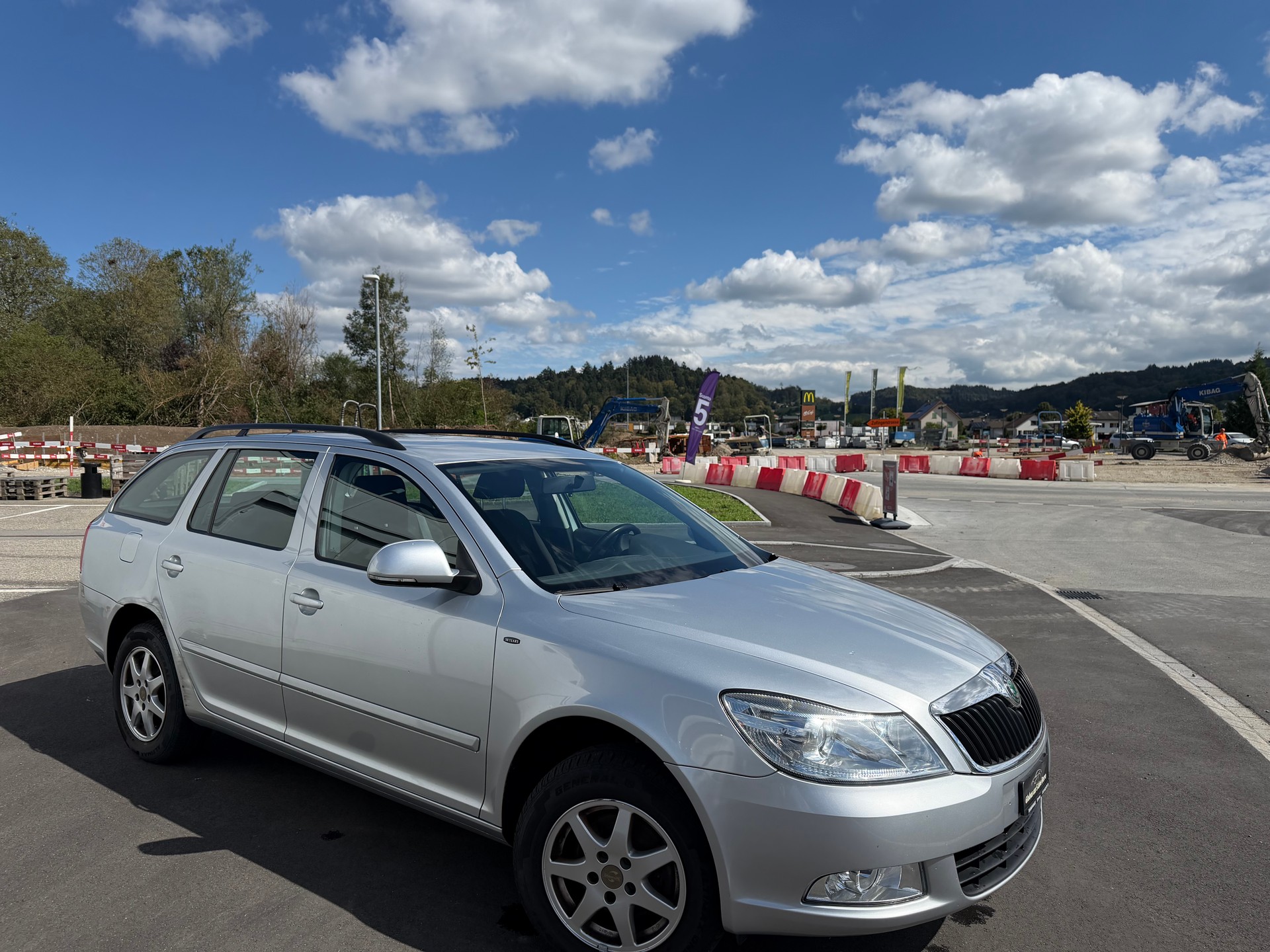 SKODA Octavia Combi 1.8 TSI Swiss Adventure 4x4-image-3