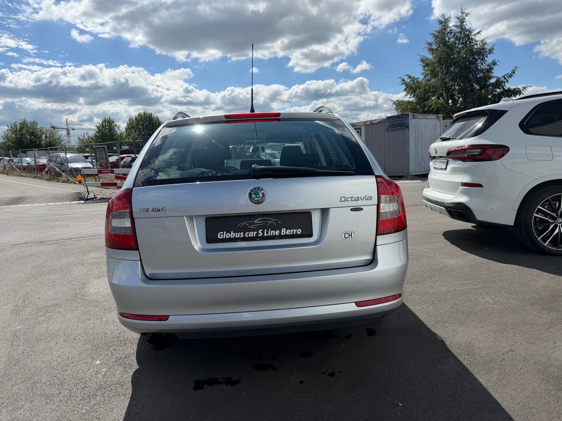 SKODA Octavia Combi 1.8 TSI Swiss Adventure 4x4-image-5