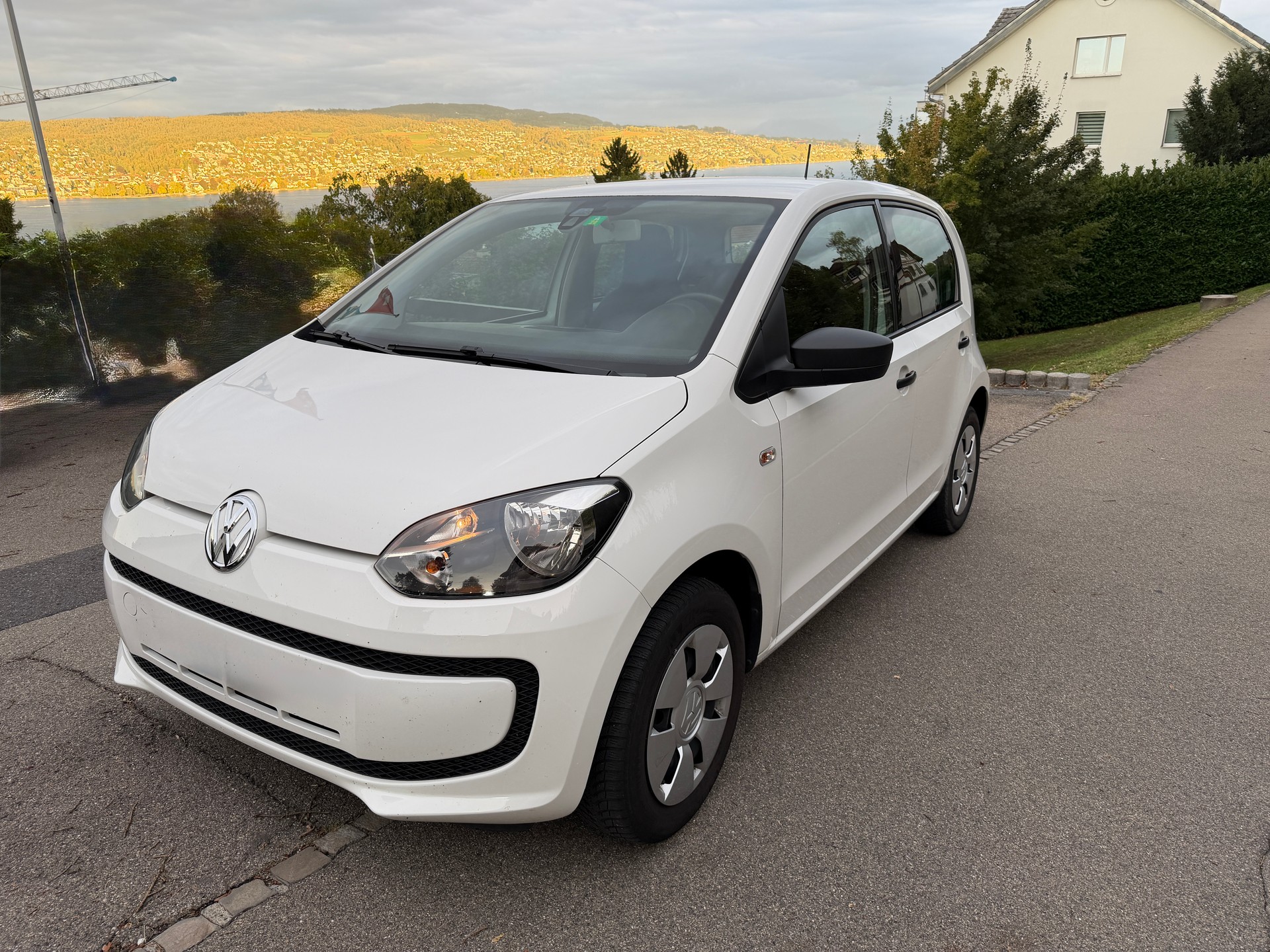VW 1.0 MPI 60 BMT Take-image-1