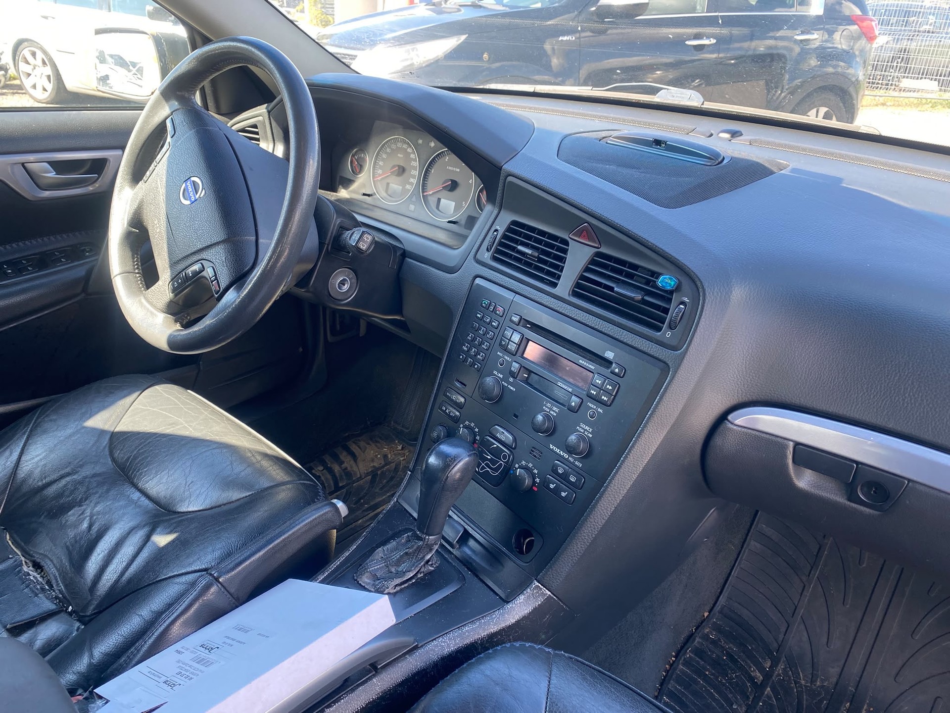 VOLVO XC70 D5 AWD Geartronic-image-6