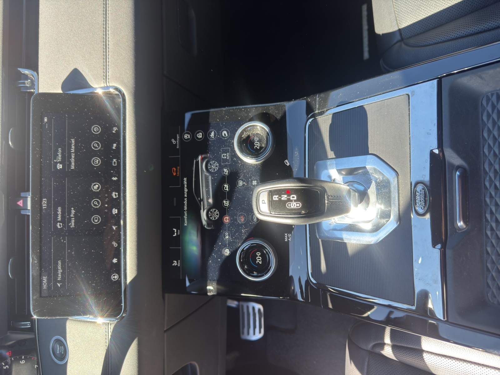 LAND ROVER Range Rover Evoque R-Dyn First Edi P 250 HSE AT9-image-12