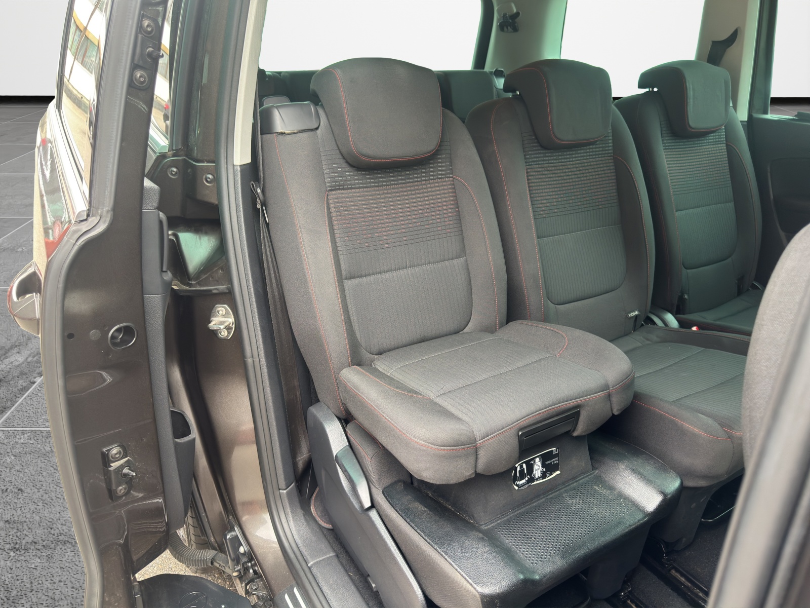 VW Sharan 1.4 TSI BlMT Sound DSG *Anhängerkupplung / 7 Plätzer*-image-13