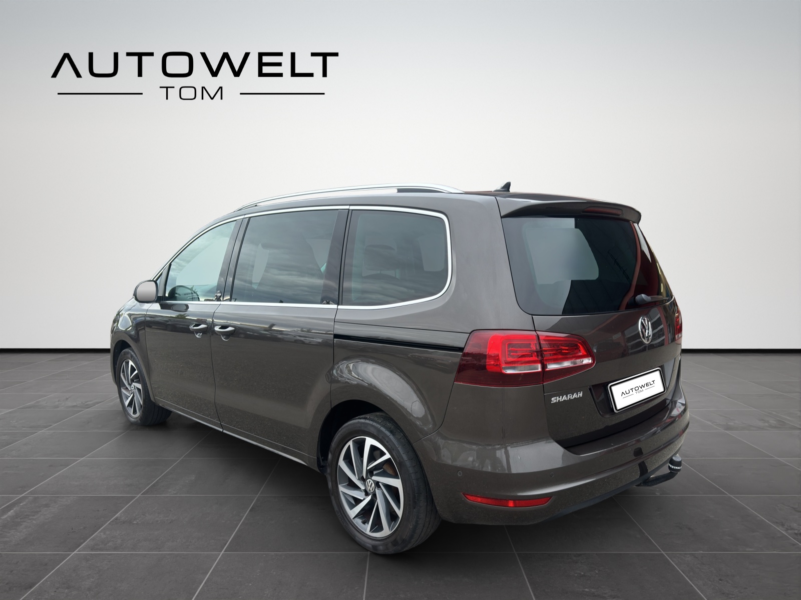 VW Sharan 1.4 TSI BlMT Sound DSG *Anhängerkupplung / 7 Plätzer*-image-2