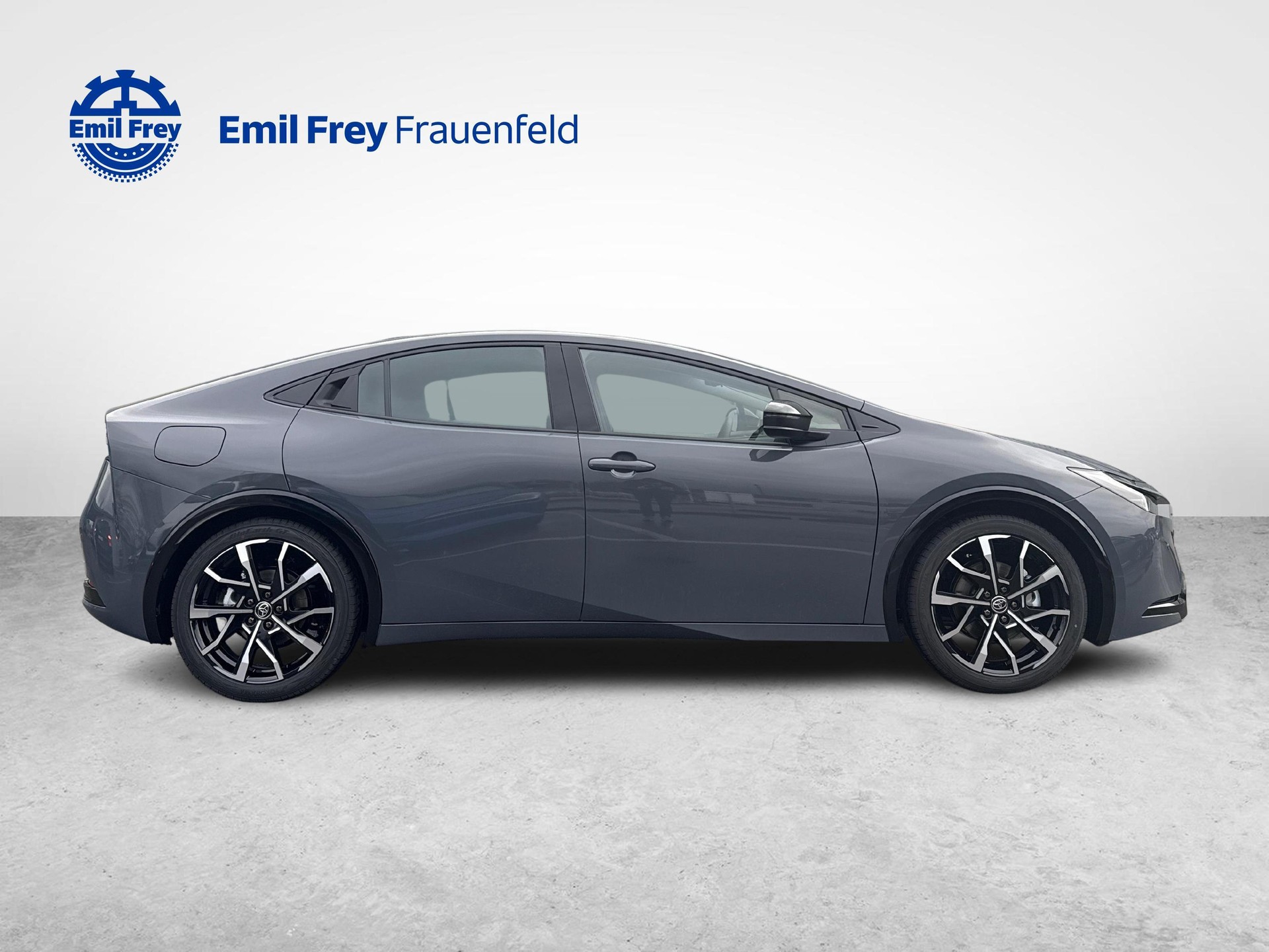 TOYOTA Prius 2.0 Plug-In-Hybrid Style-image-5