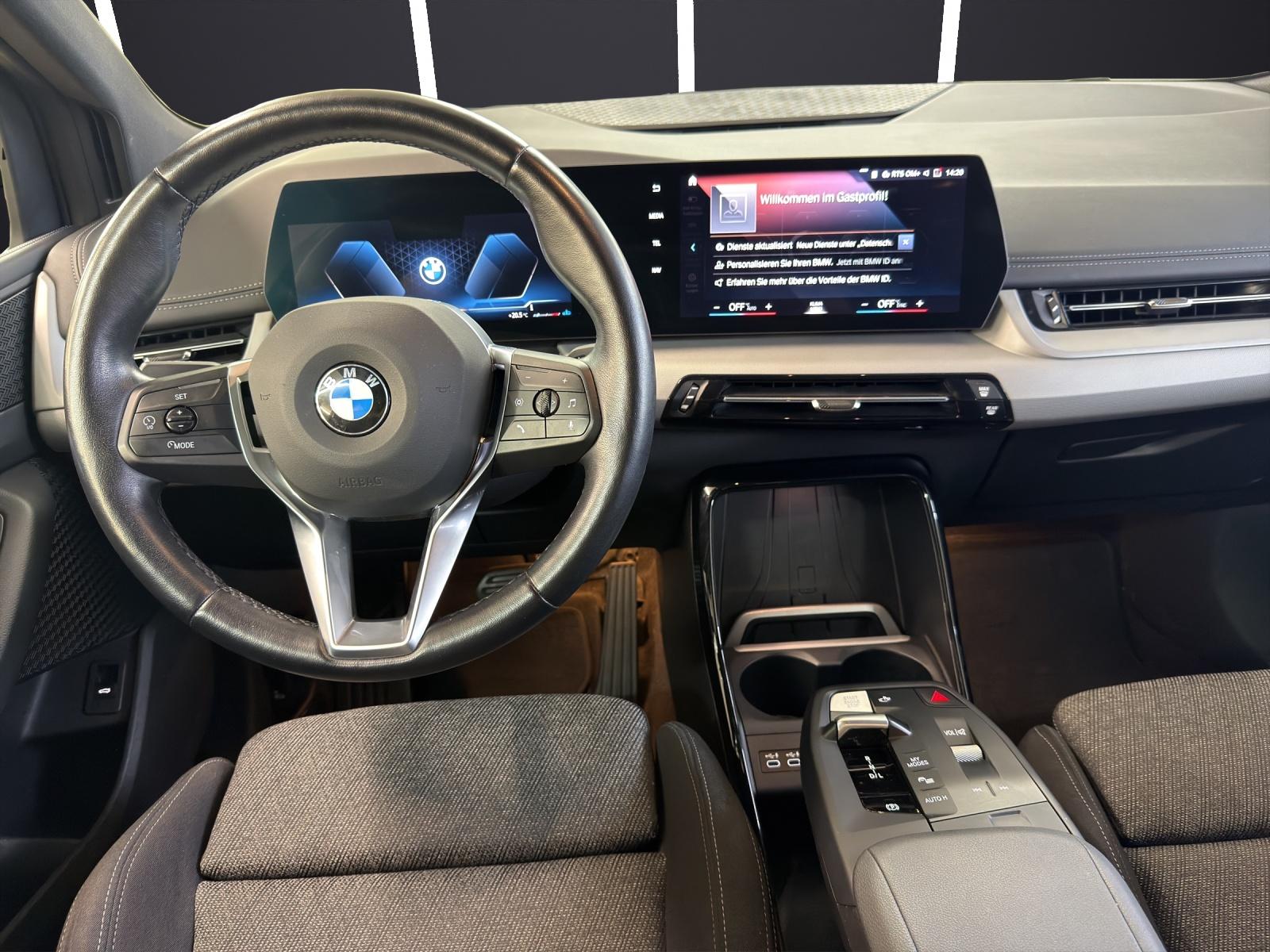 BMW 2er Reihe Active Tourer 218d-image-17