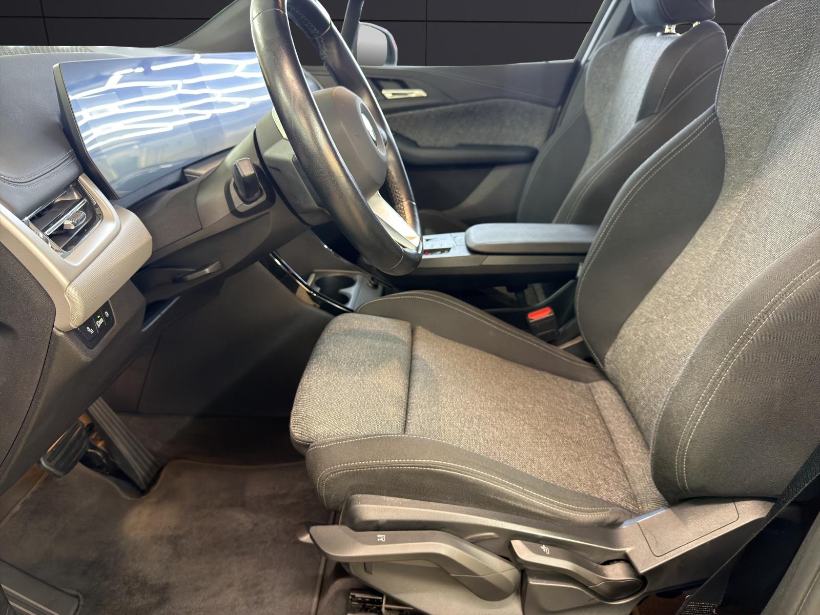 BMW 2er Reihe Active Tourer 218d-image-10