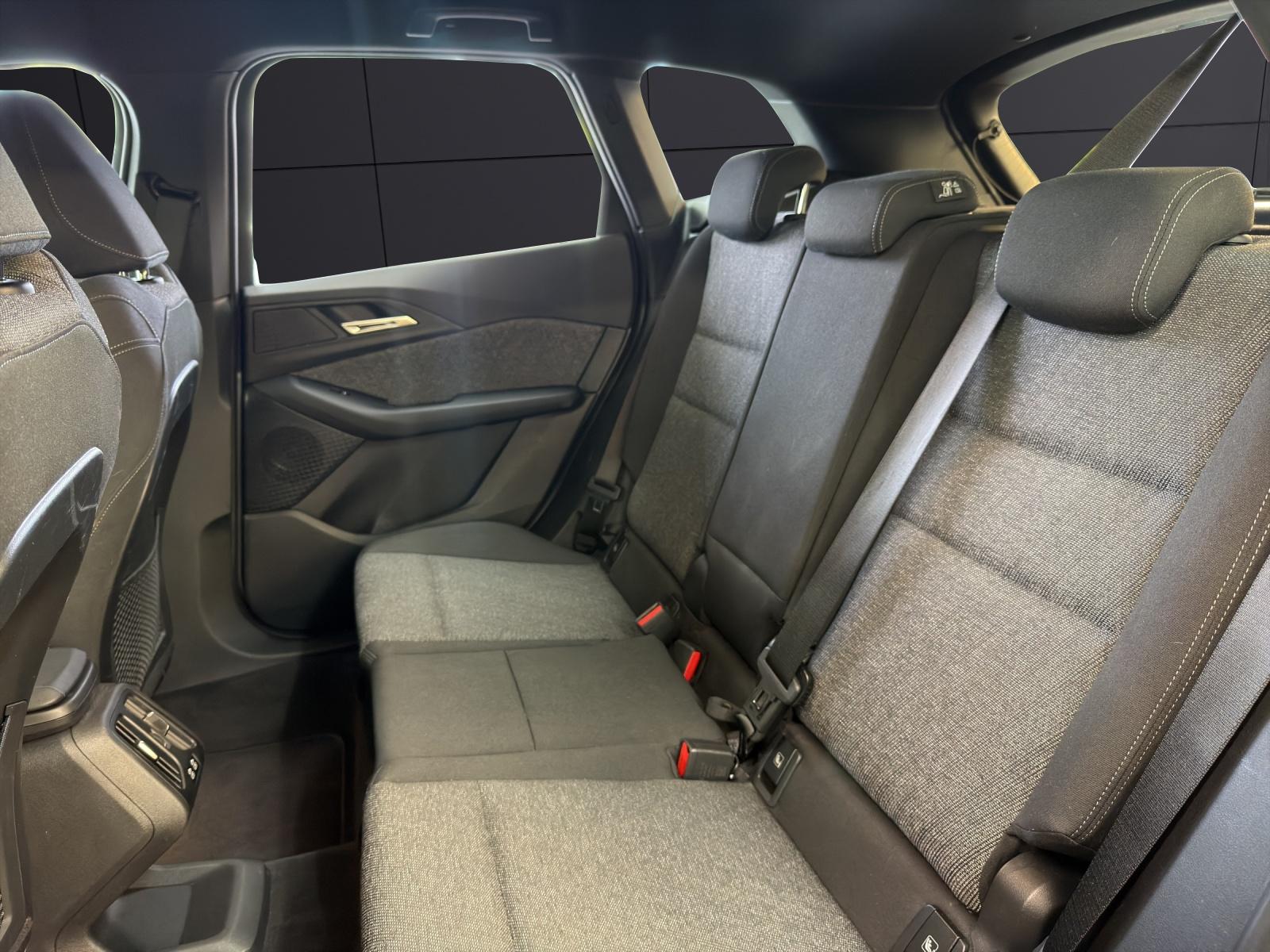 BMW 2er Reihe Active Tourer 218d-image-11
