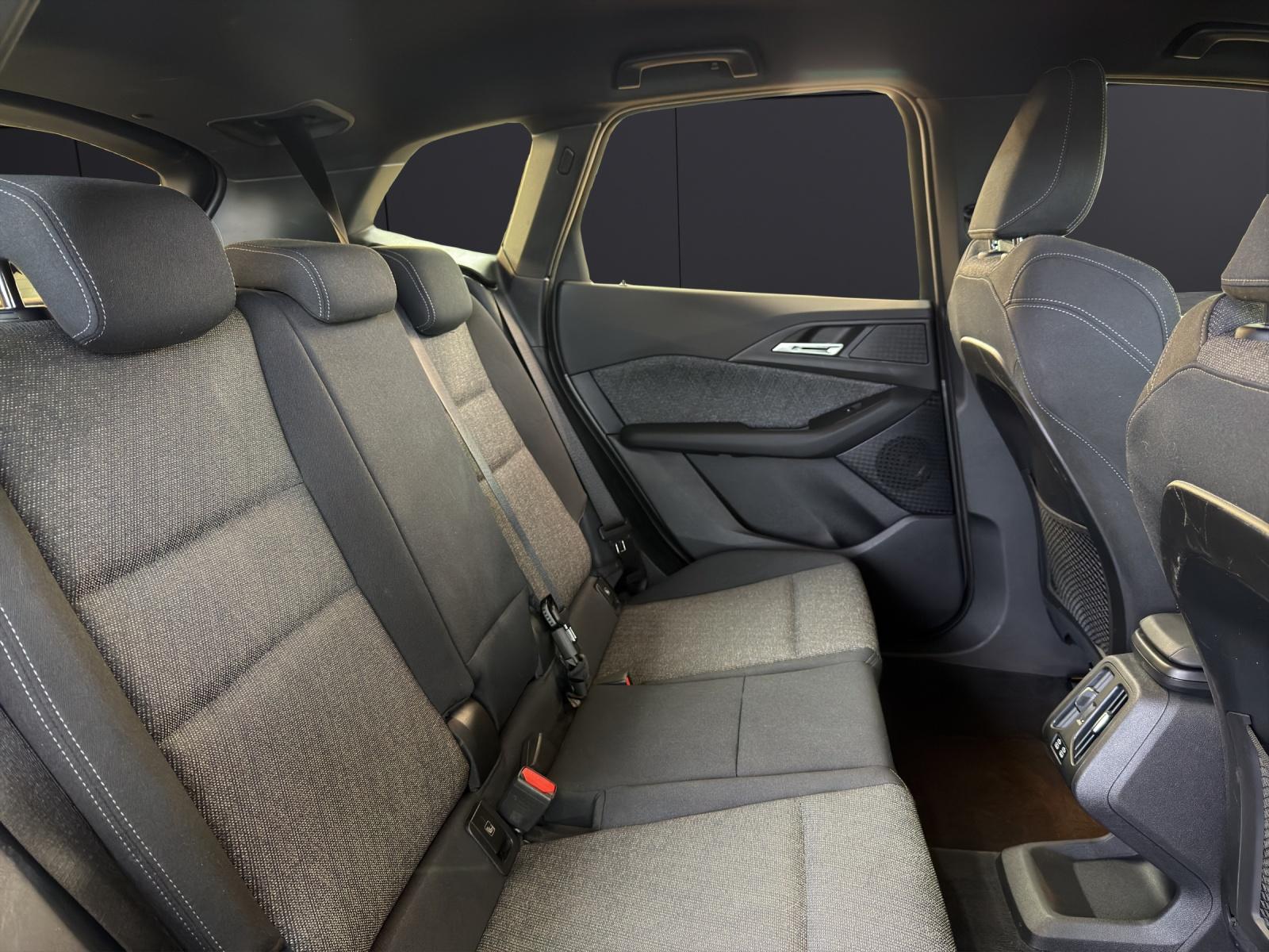 BMW 2er Reihe Active Tourer 218d-image-13