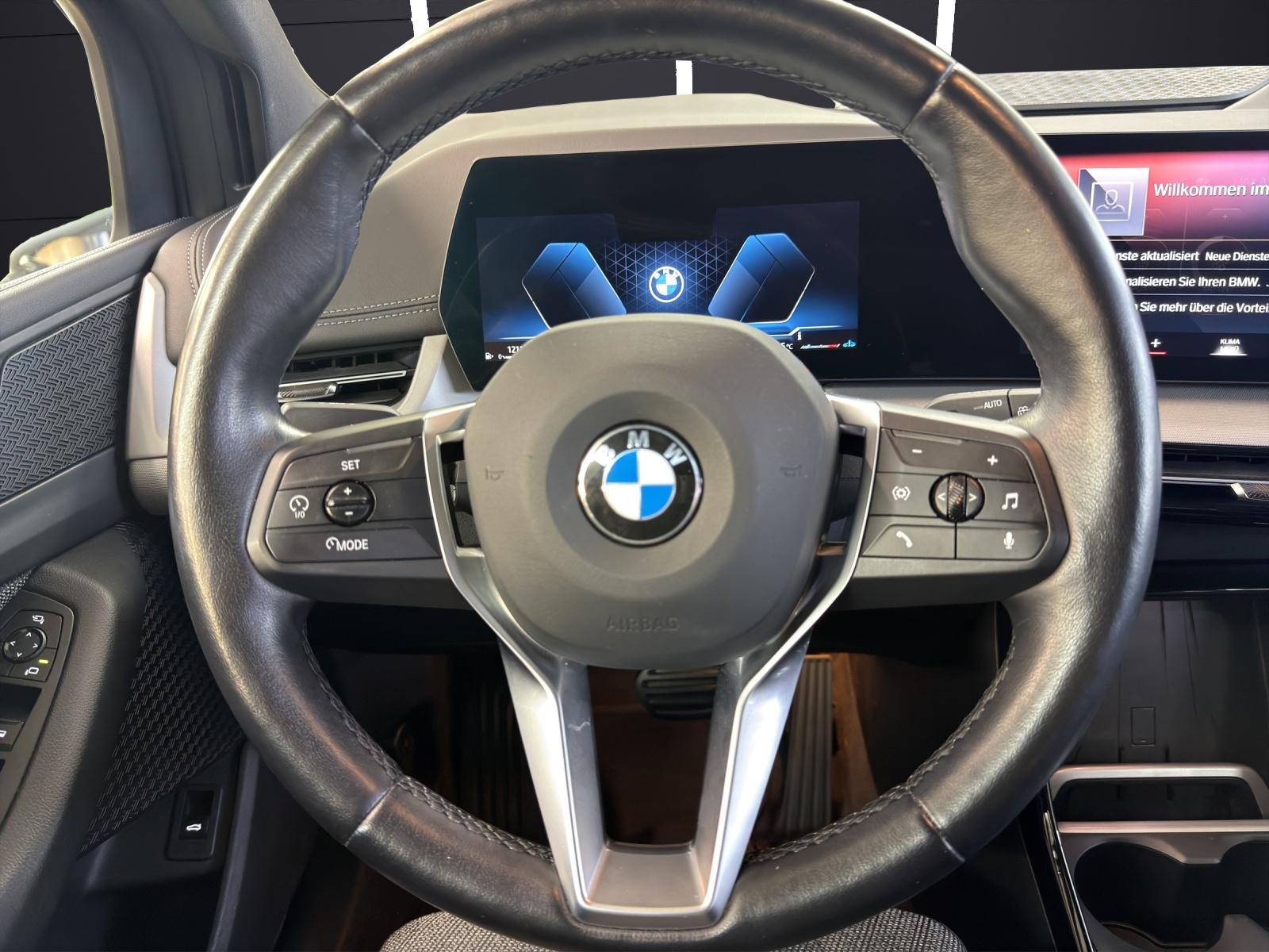BMW 2er Reihe Active Tourer 218d-image-18
