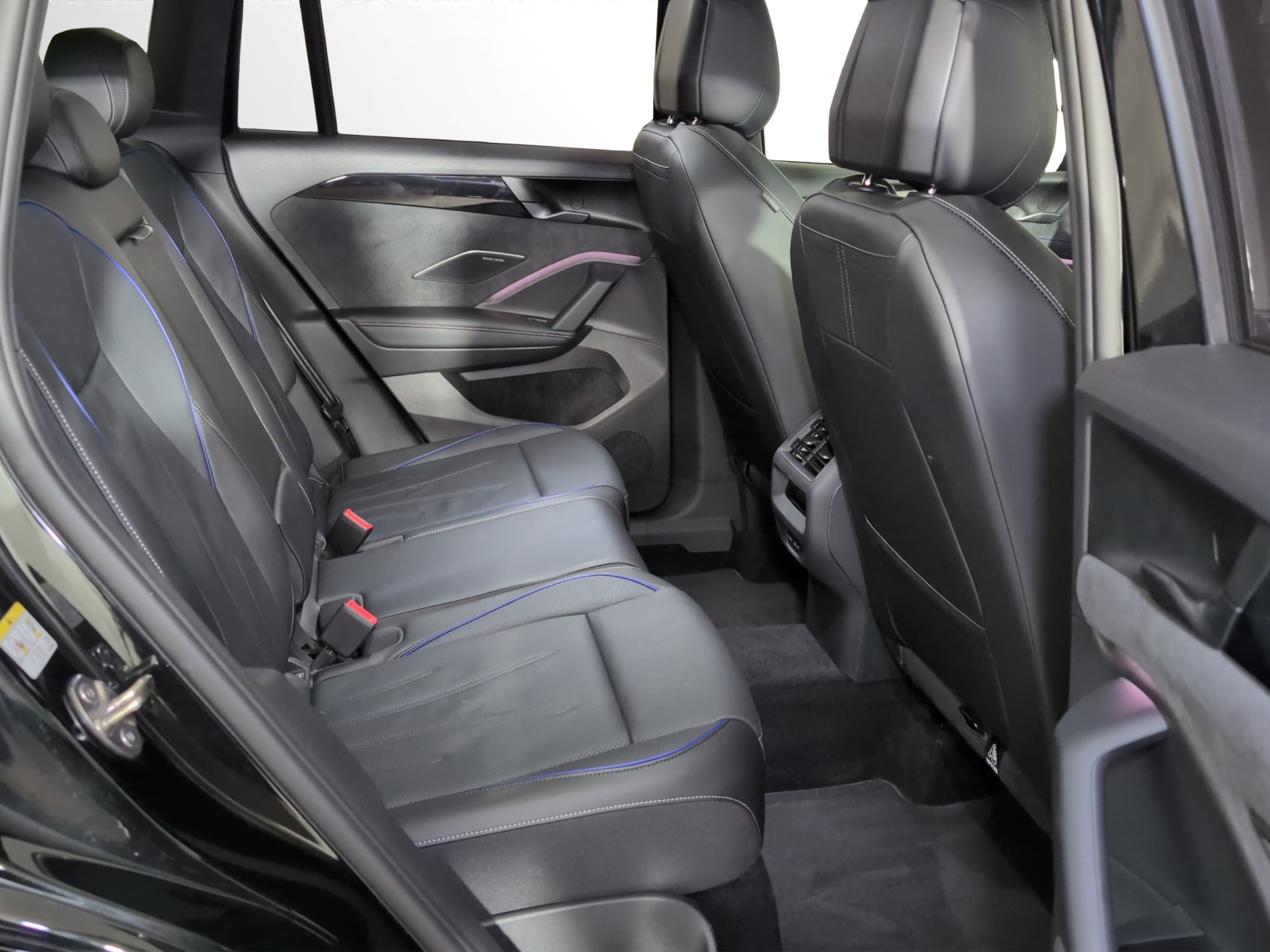 VW Tiguan 2.0 TSI DSG R-Line 4Motion-image-8
