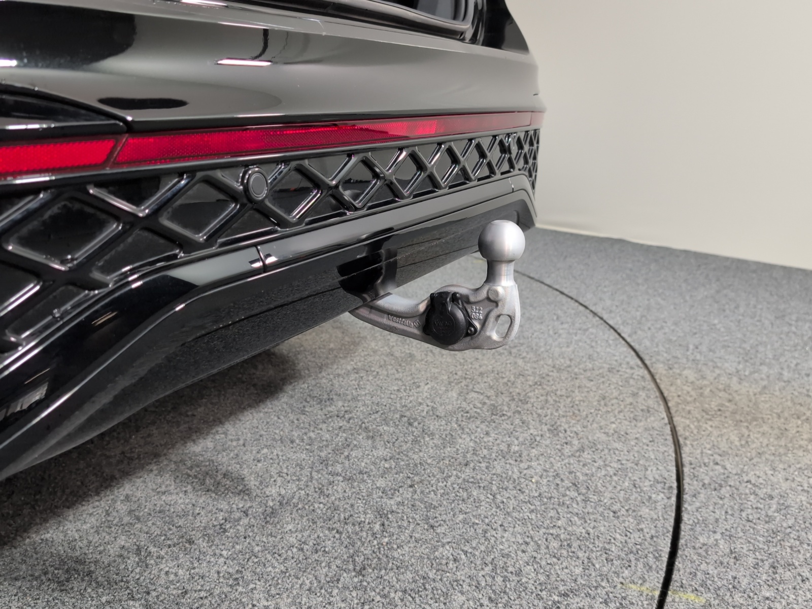 VW Tiguan 2.0 TSI DSG R-Line 4Motion-image-15