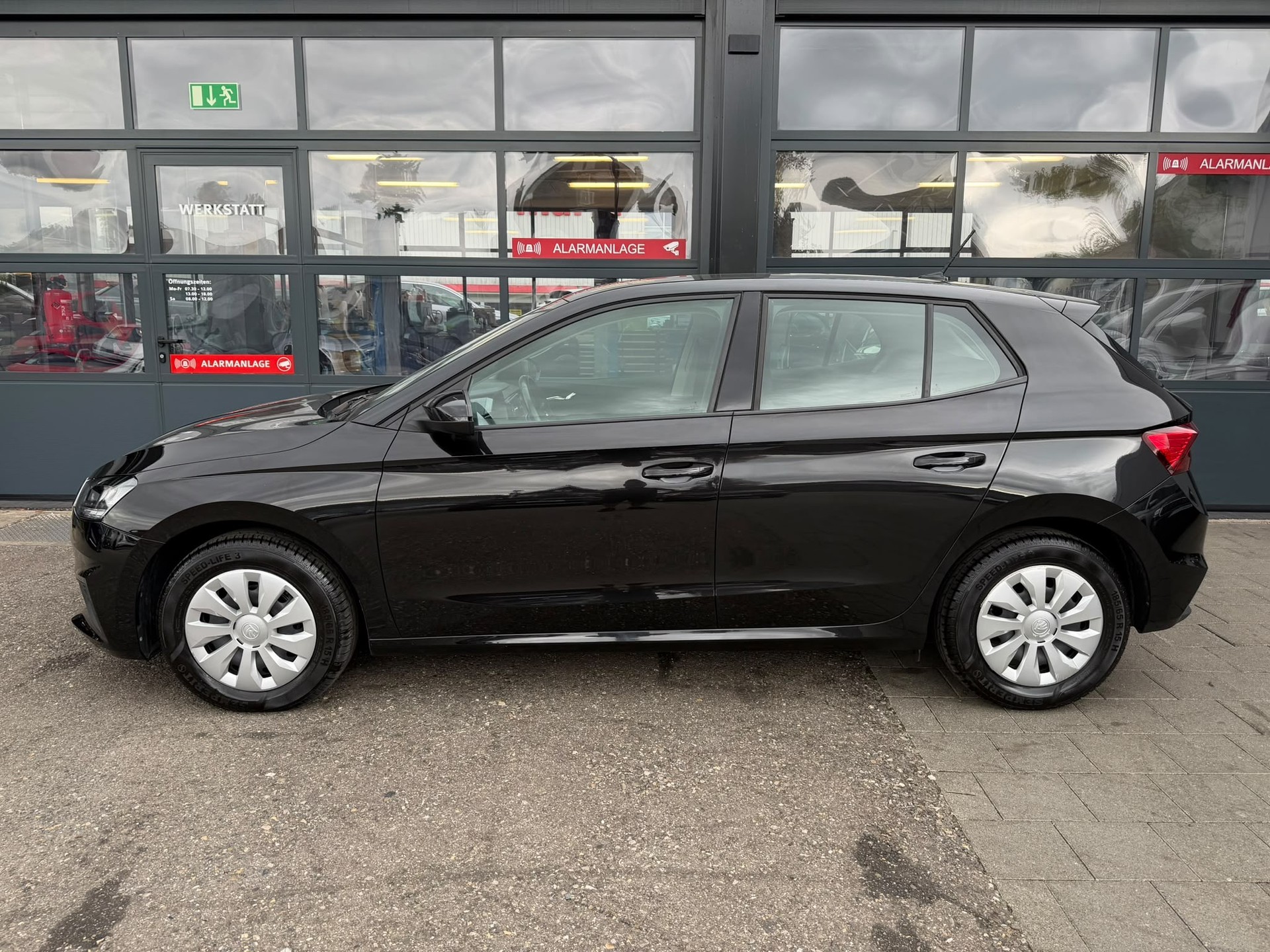 SKODA Fabia 1.0 MPI Active-image-2