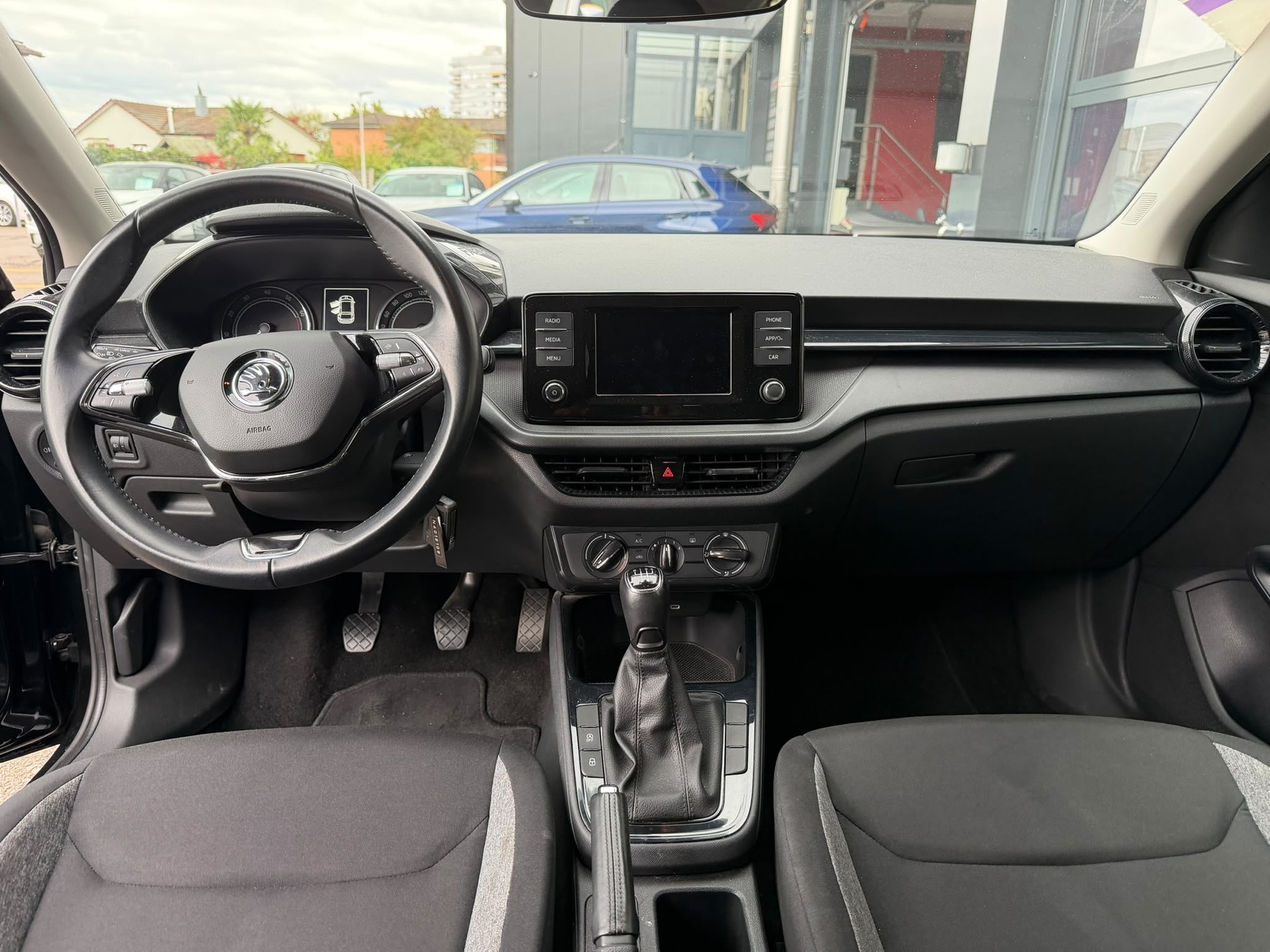 SKODA Fabia 1.0 MPI Active-image-8