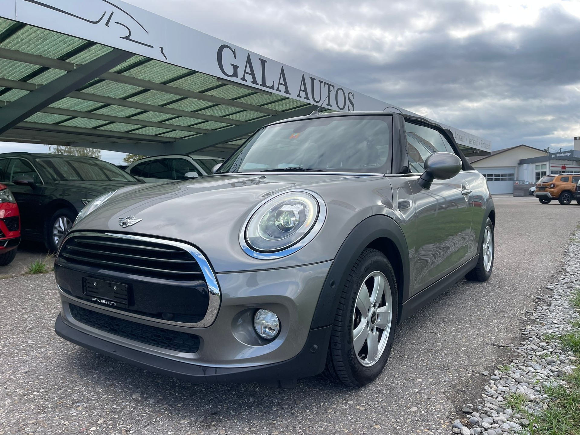 MINI Cooper Cabriolet Steptronic-image-0