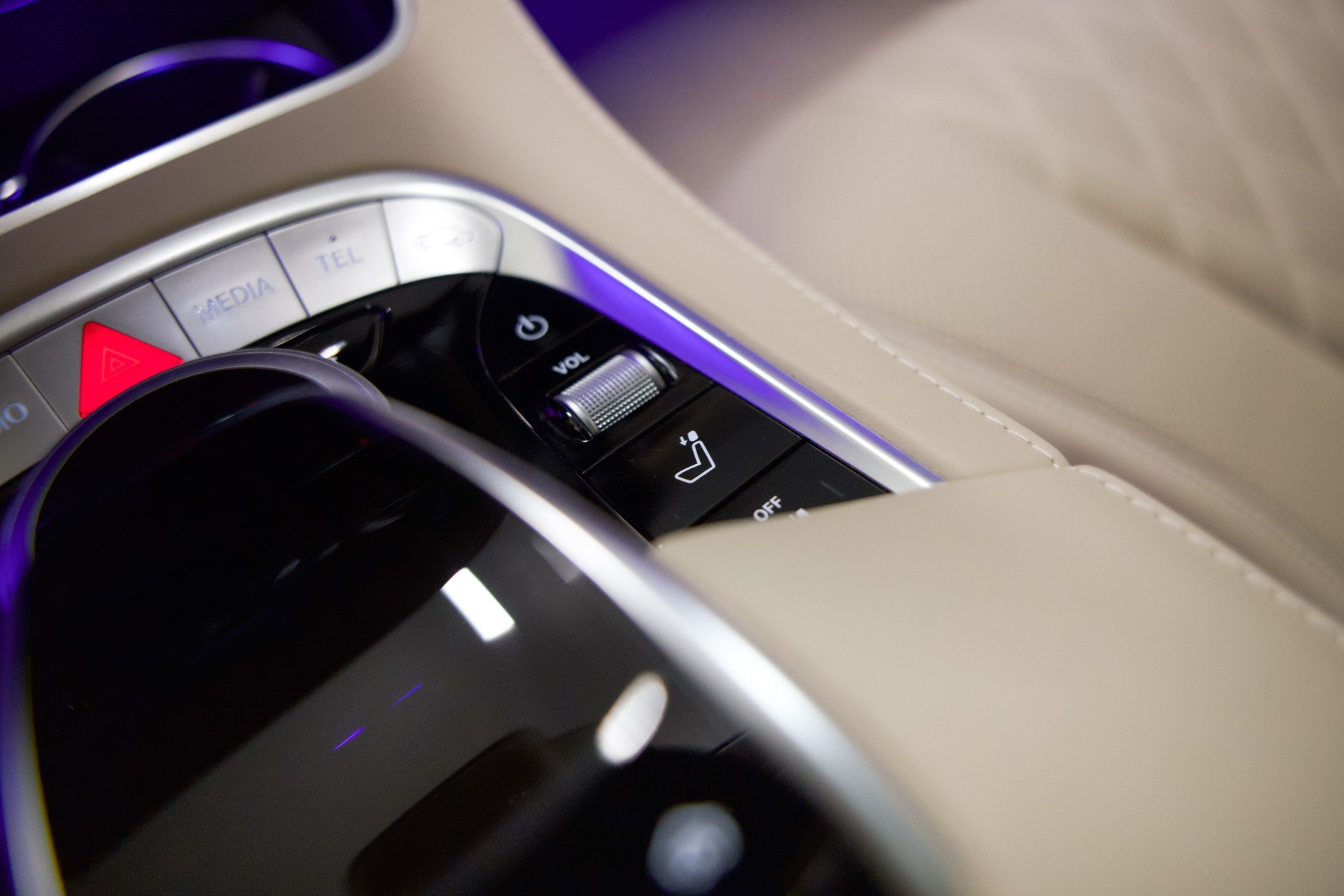 MERCEDES-BENZ S 350 d AMG Line 4matic lang-image-38