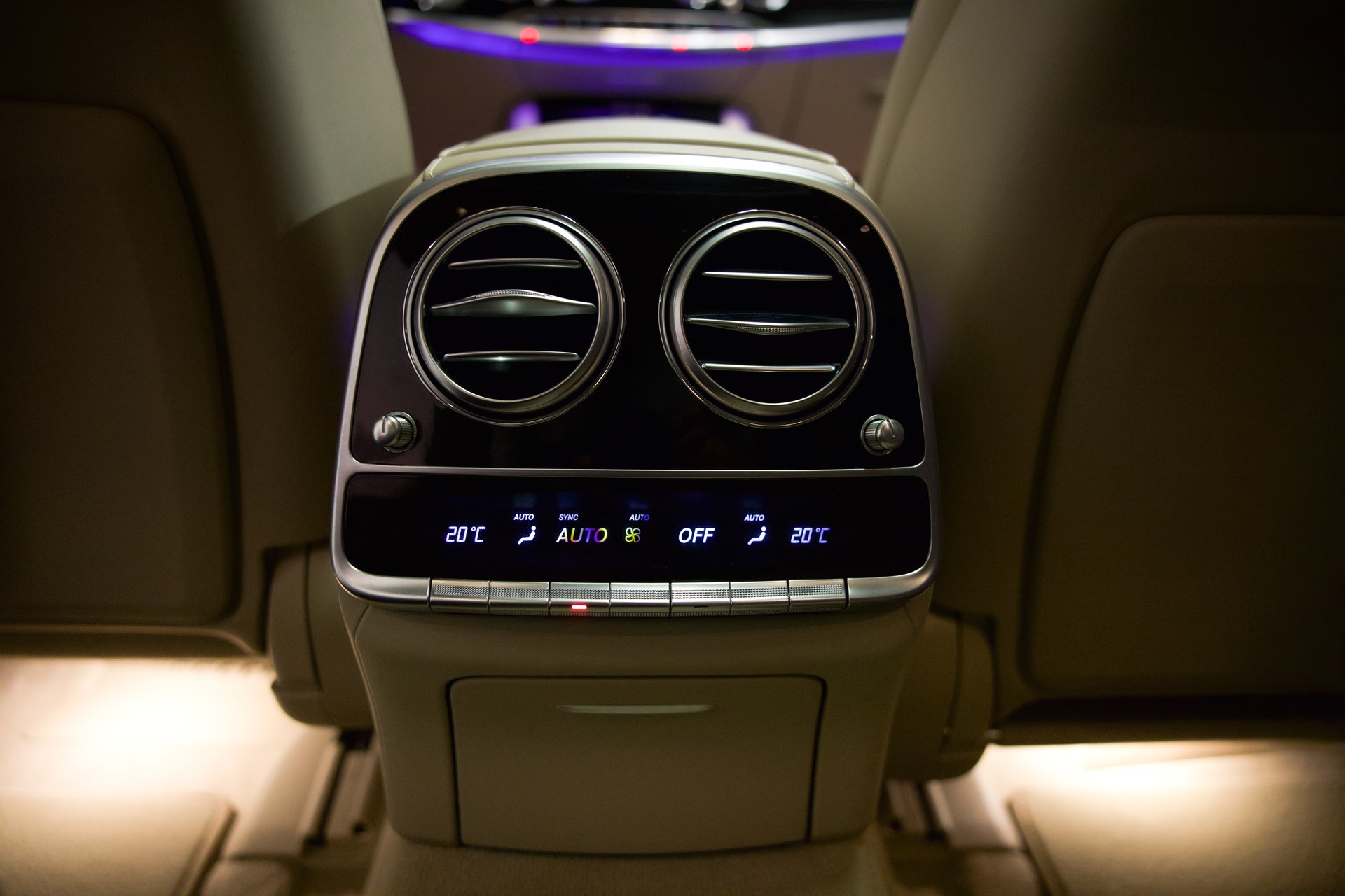 MERCEDES-BENZ S 350 d AMG Line 4matic lang-image-24
