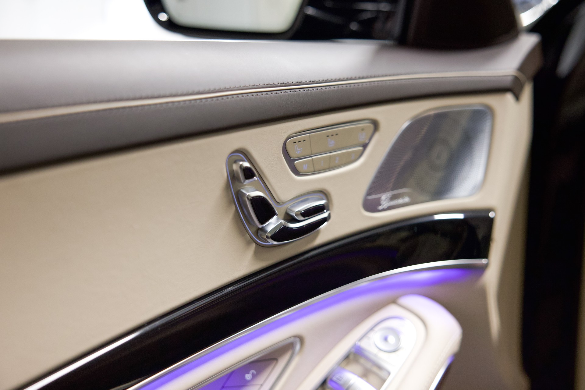 MERCEDES-BENZ S 350 d AMG Line 4matic lang-image-20