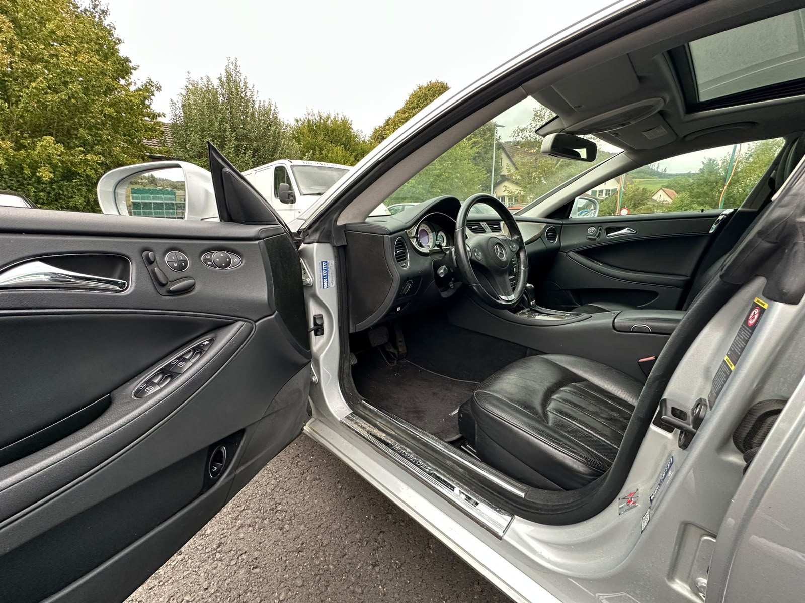 MERCEDES-BENZ CLS 350 CGI 7G-Tronic-image-10