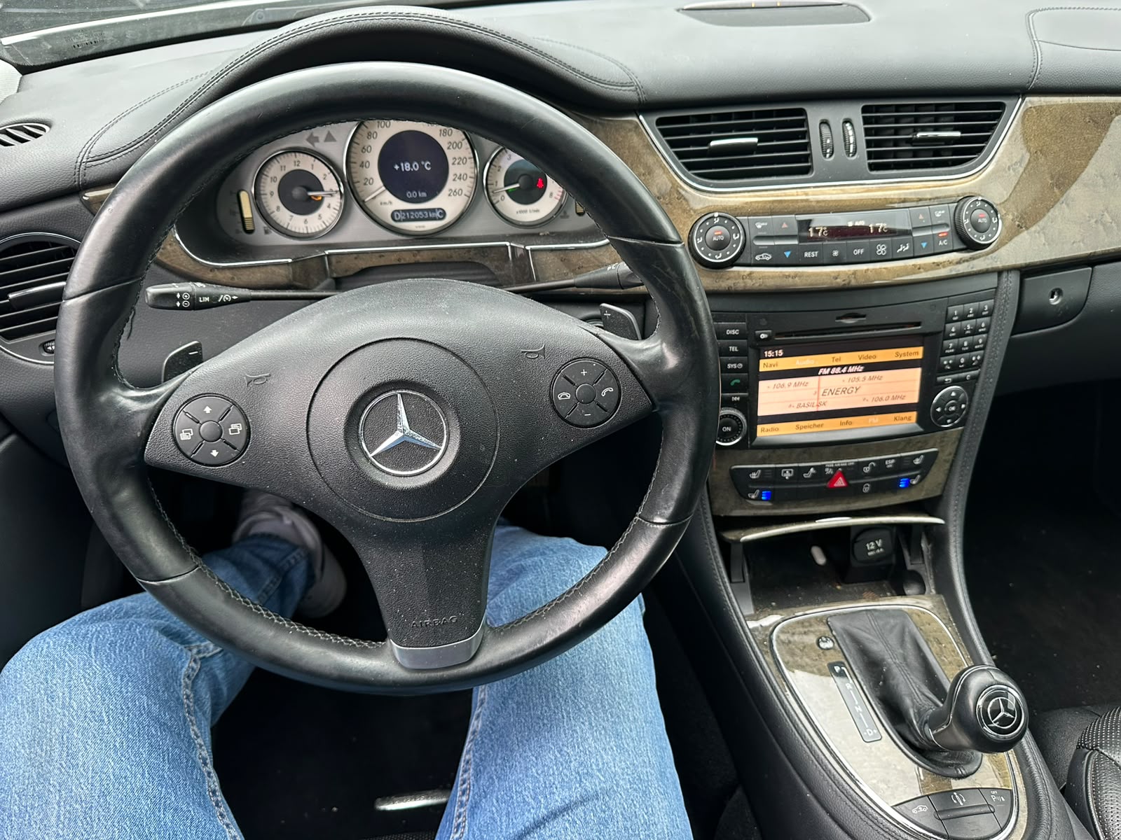 MERCEDES-BENZ CLS 350 CGI 7G-Tronic-image-17
