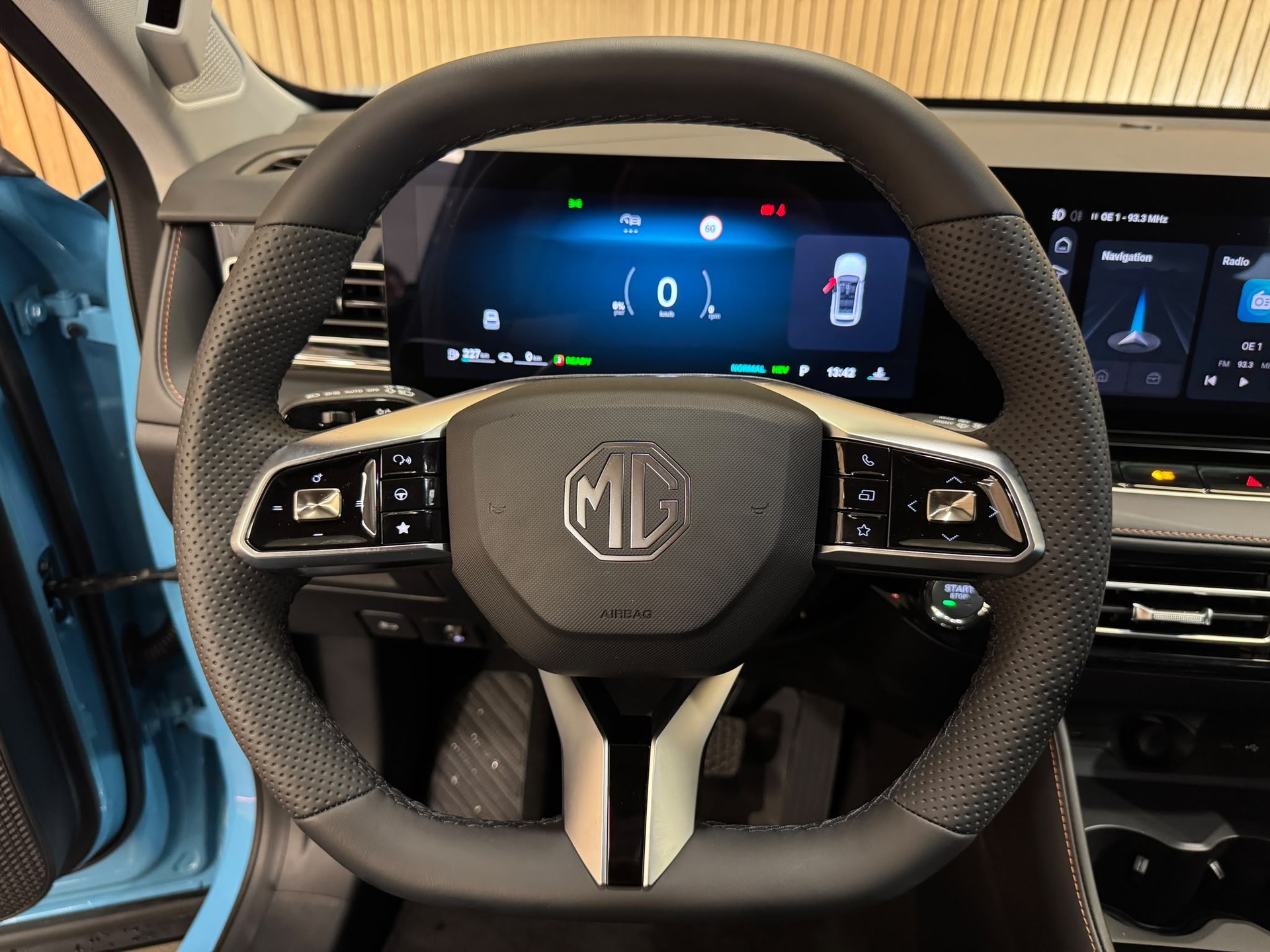 MG HS 1.5 T PHEV Luxury-image-10