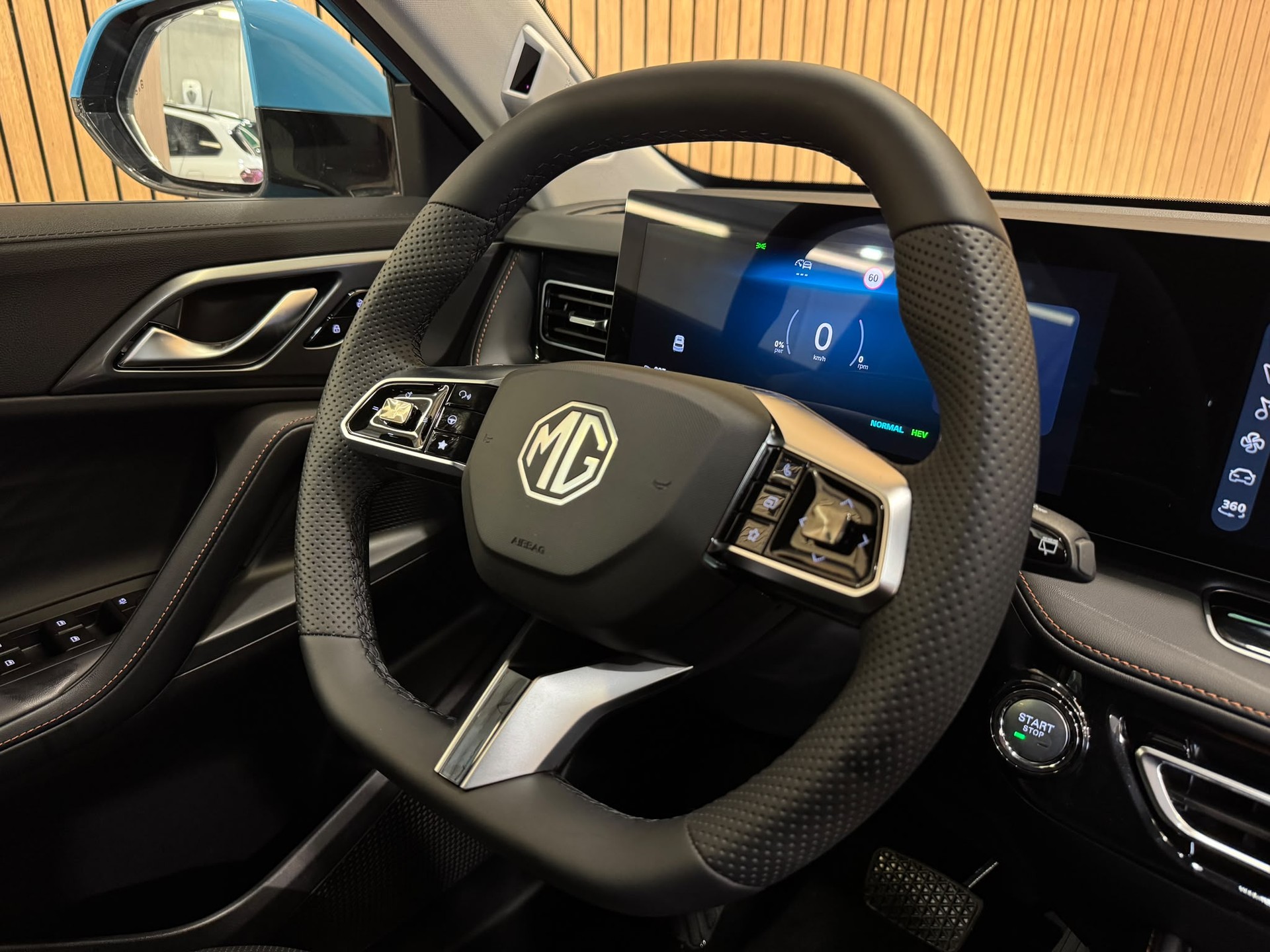 MG HS 1.5 T PHEV Luxury-image-9