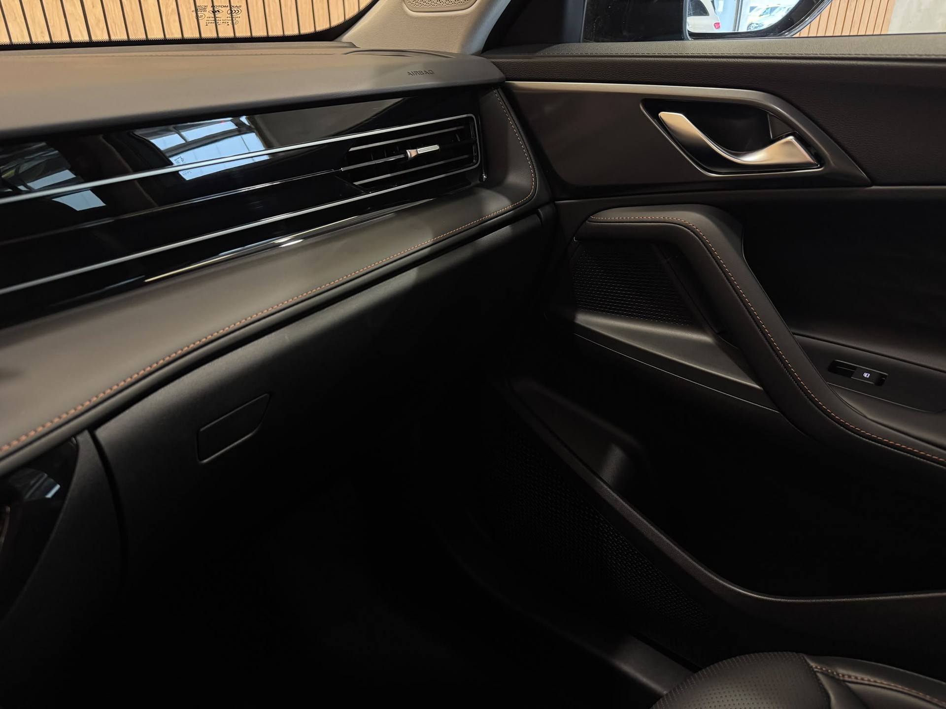 MG HS 1.5 T PHEV Luxury-image-11