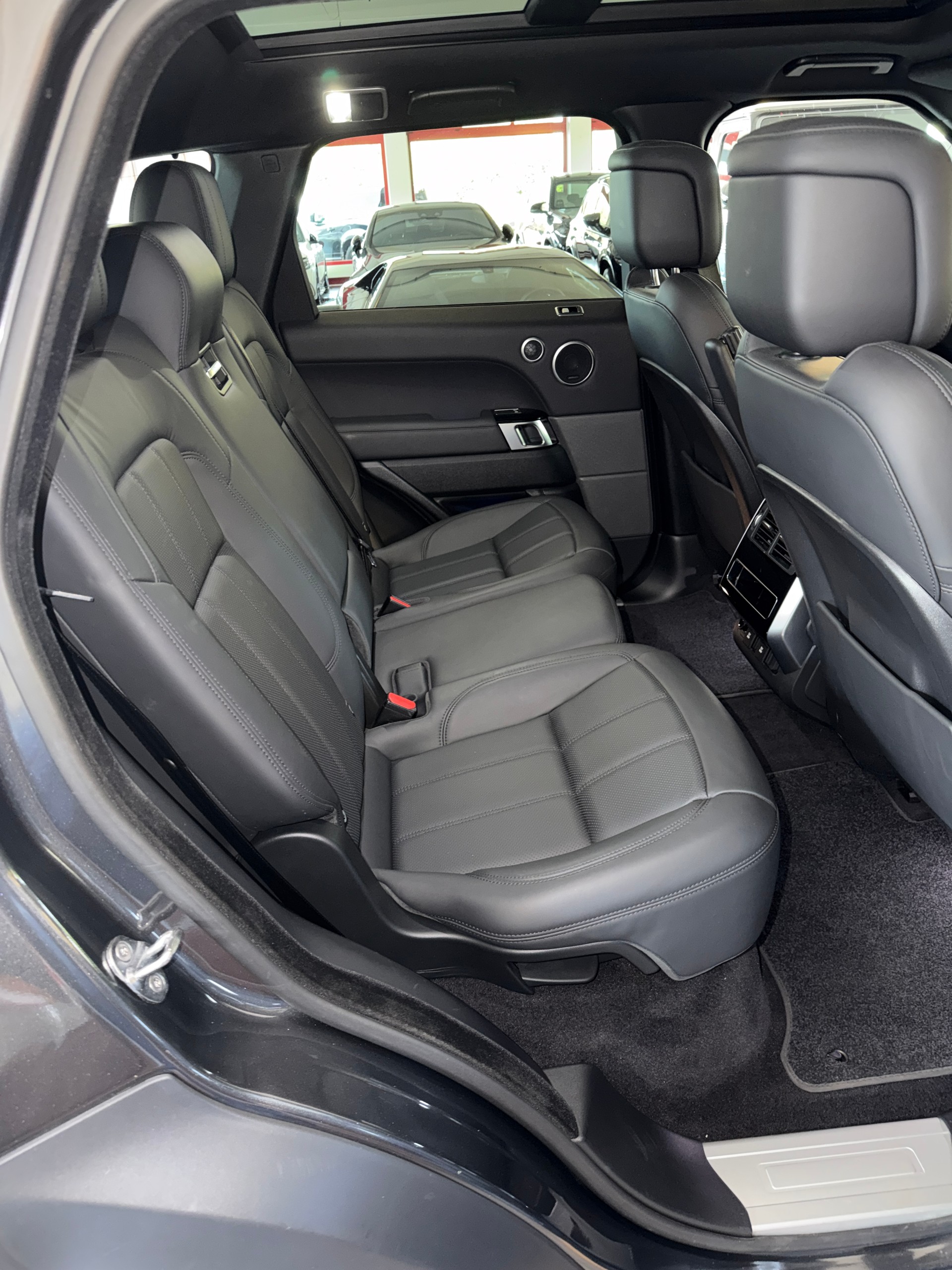 LAND ROVER Range Rover Sport D300 3.0D I6 MHEV HSE Dynamic Automatic-image-14