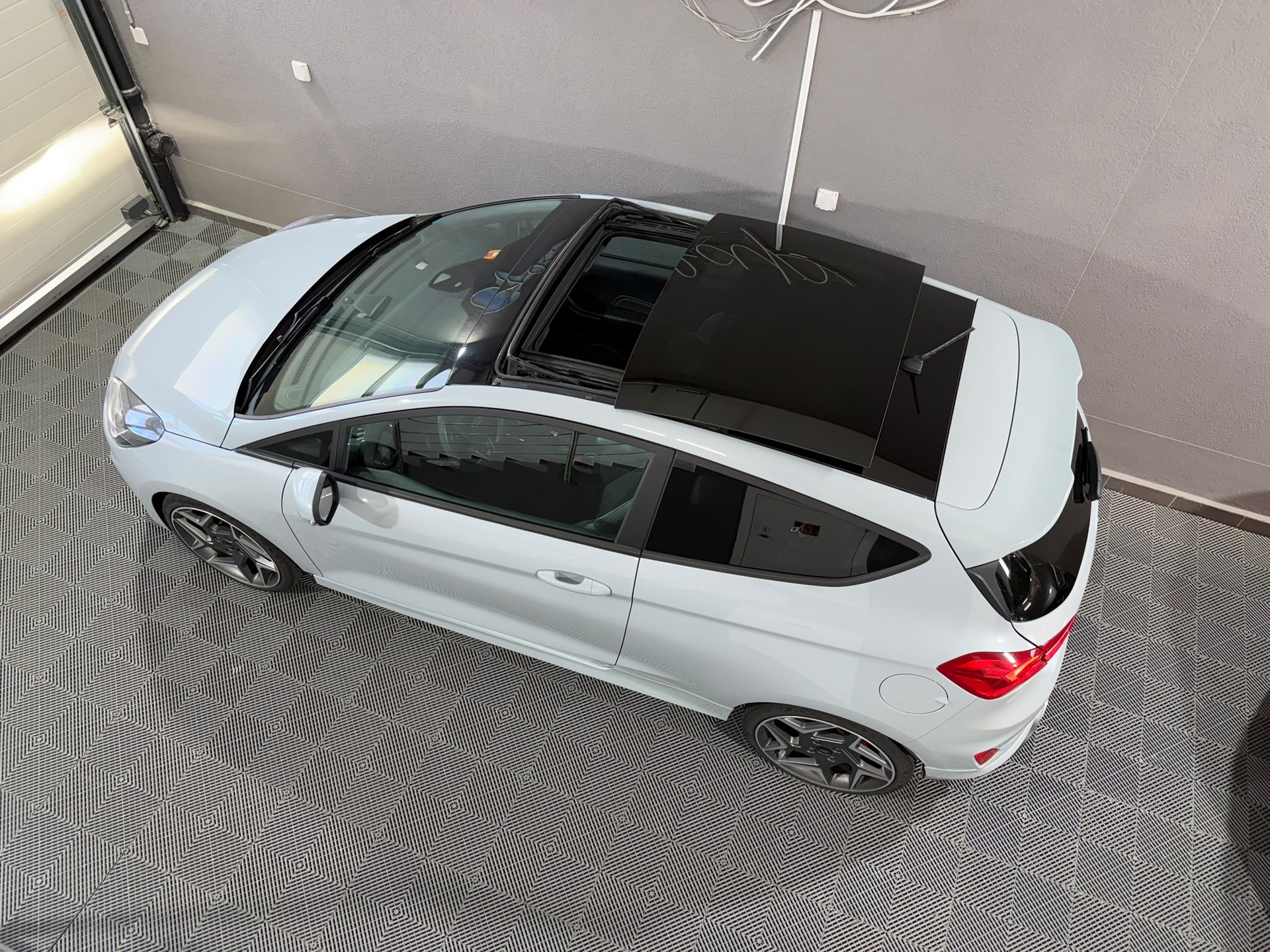 FORD Fiesta 1.5 SCTi ST - Pack Peformance - Toit ouvrant - Recaro-image-5