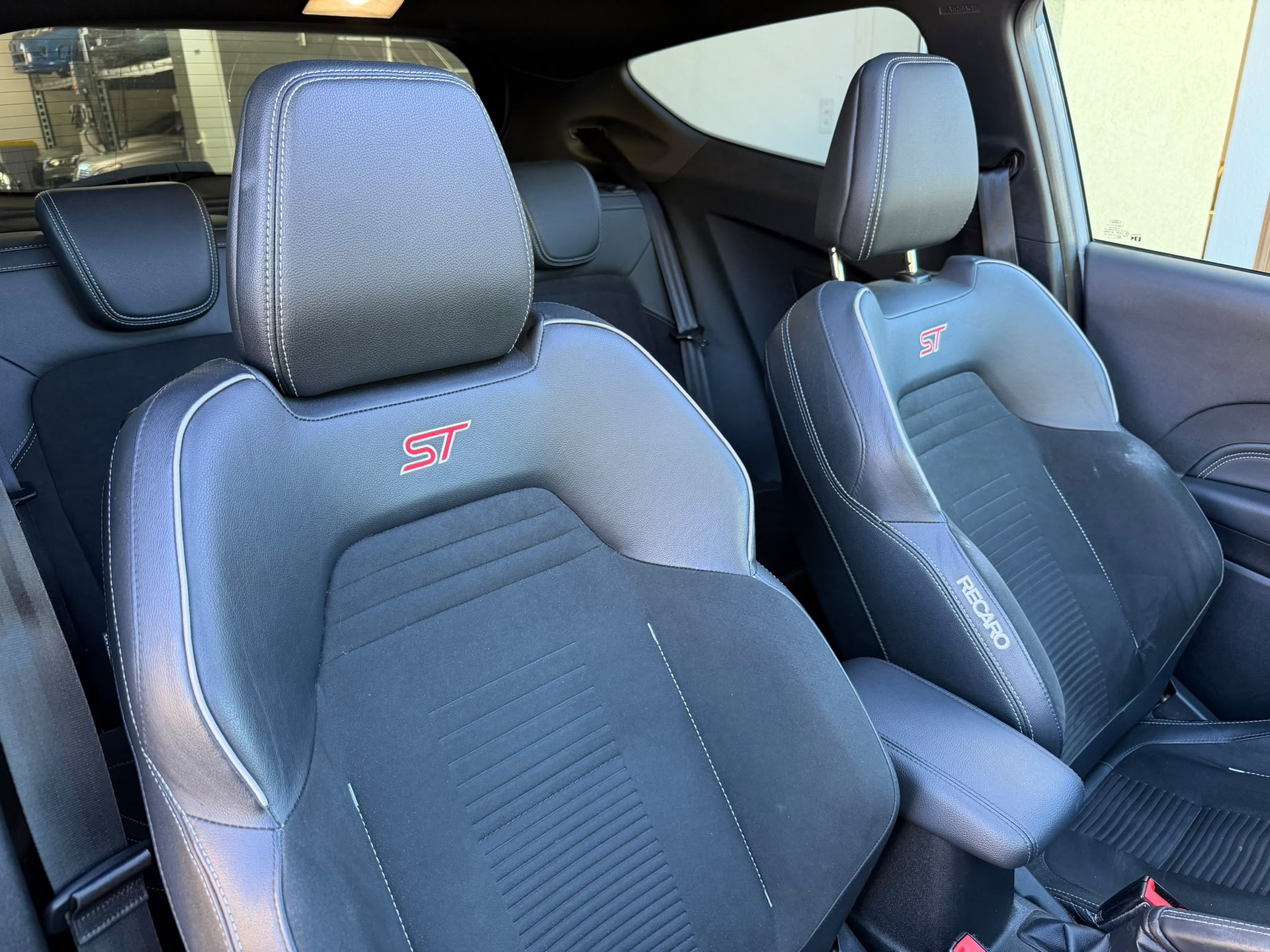 FORD Fiesta 1.5 SCTi ST - Pack Peformance - Toit ouvrant - Recaro-image-11