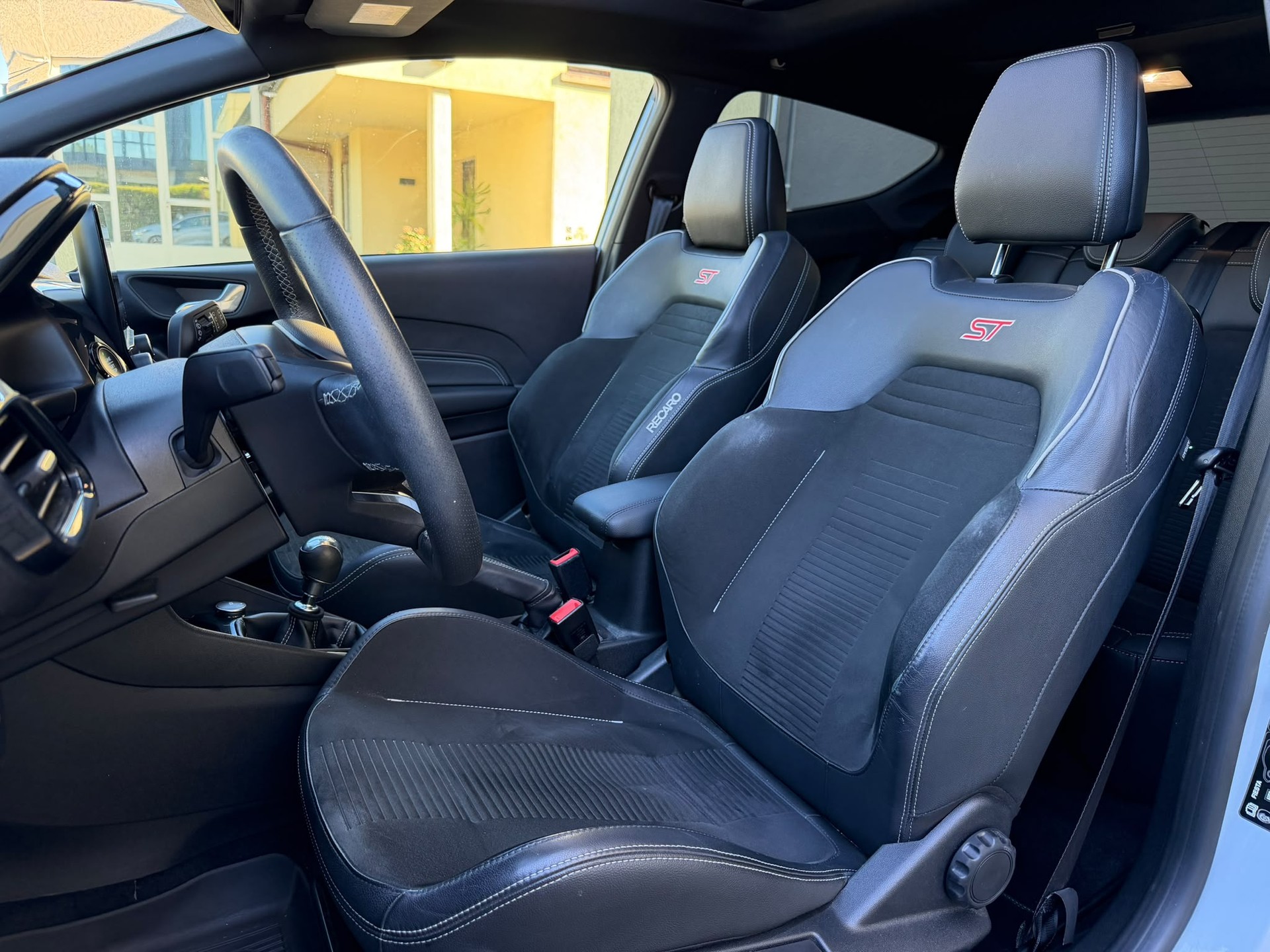 FORD Fiesta 1.5 SCTi ST - Pack Peformance - Toit ouvrant - Recaro-image-7