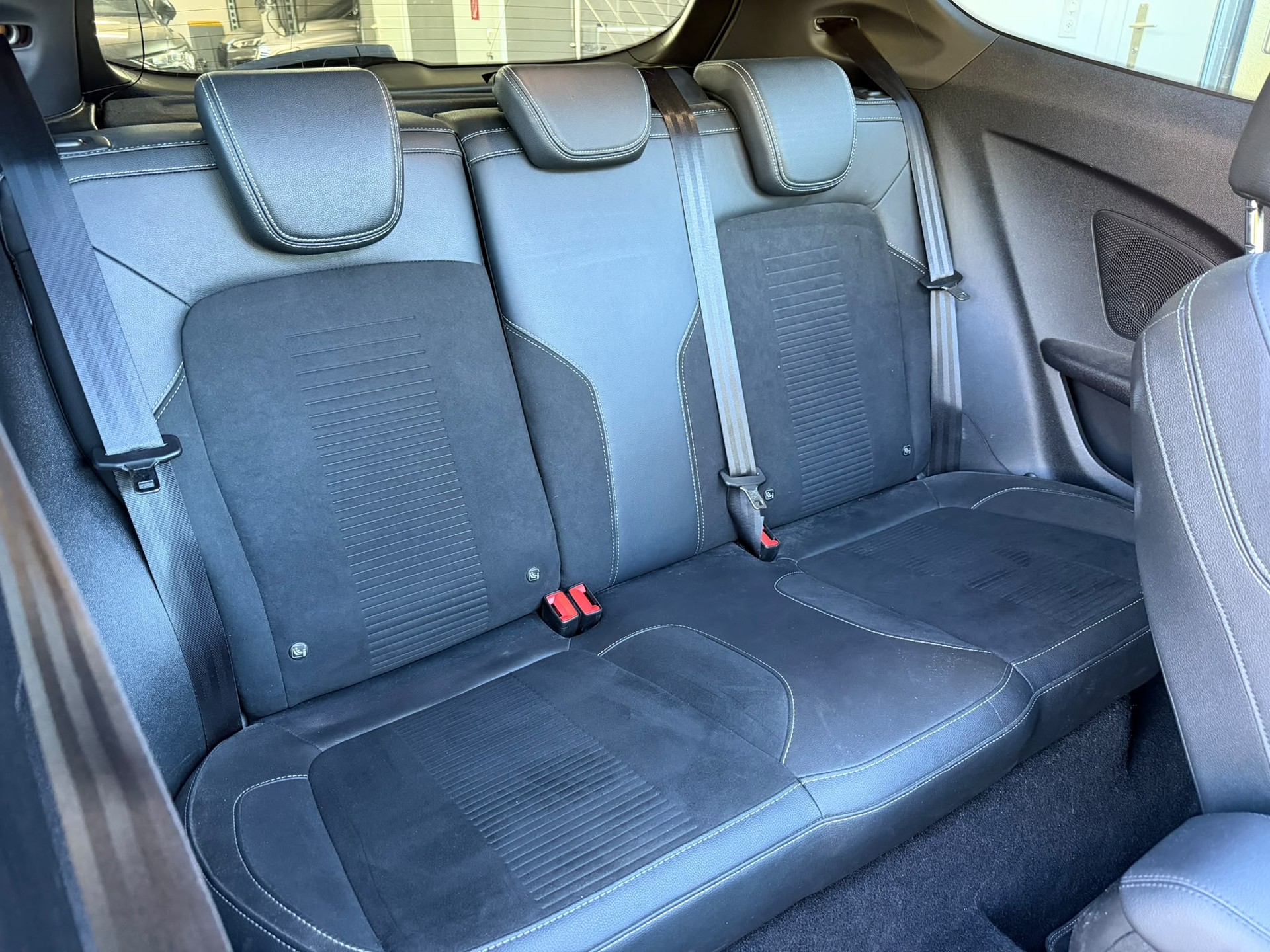 FORD Fiesta 1.5 SCTi ST - Pack Peformance - Toit ouvrant - Recaro-image-12