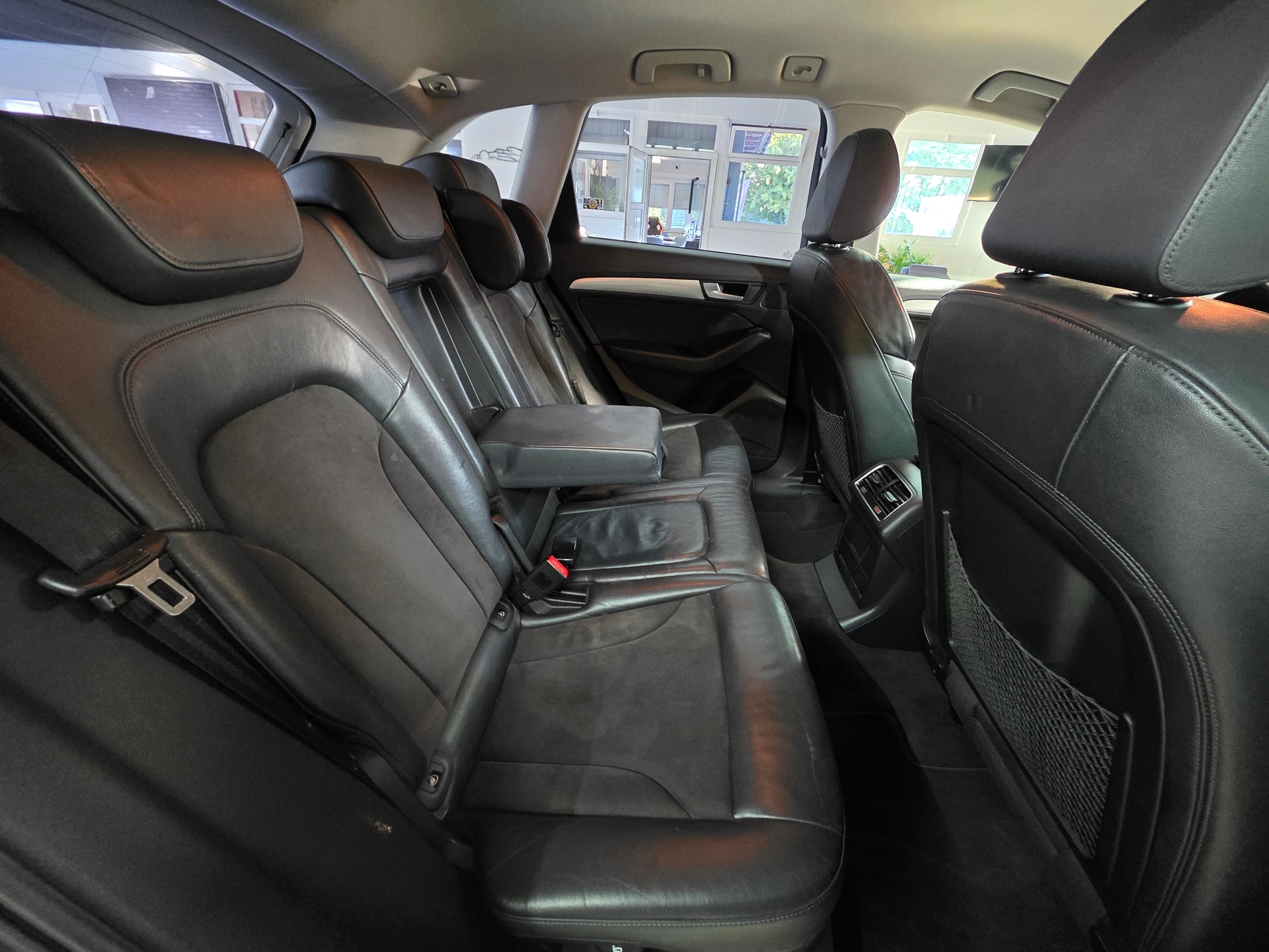 AUDI Q5 3.0 TDI quattro S-tronic-image-14