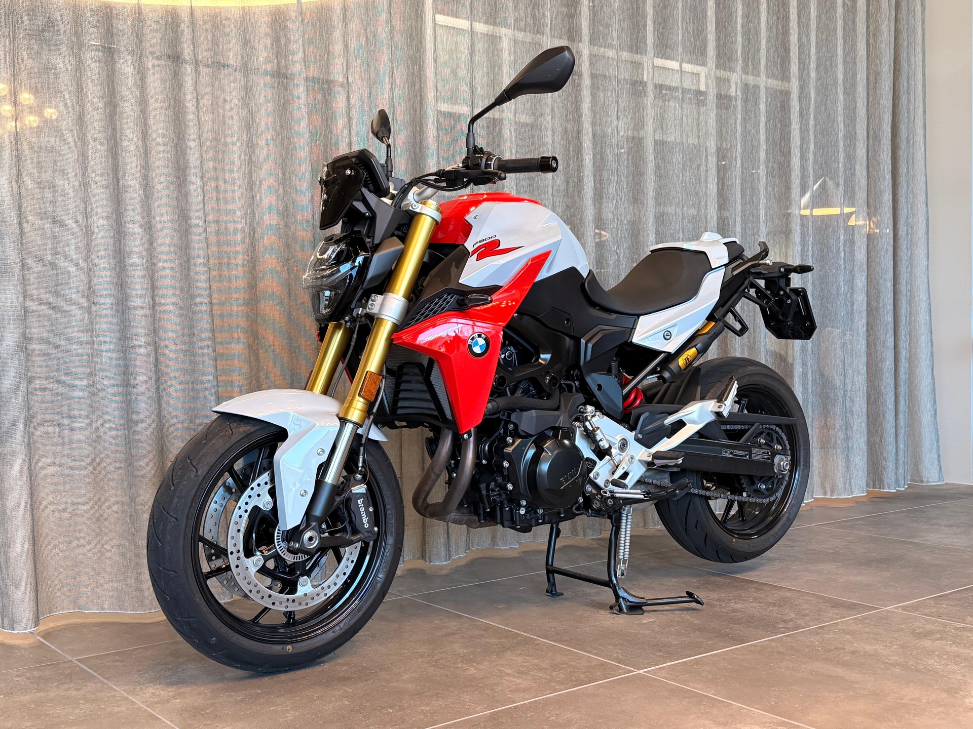 BMW F 900 R ABS-showroom-element-2