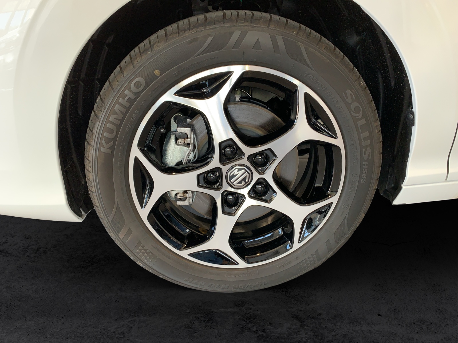 MG 3 1.5 Hybrid Luxury-image-12