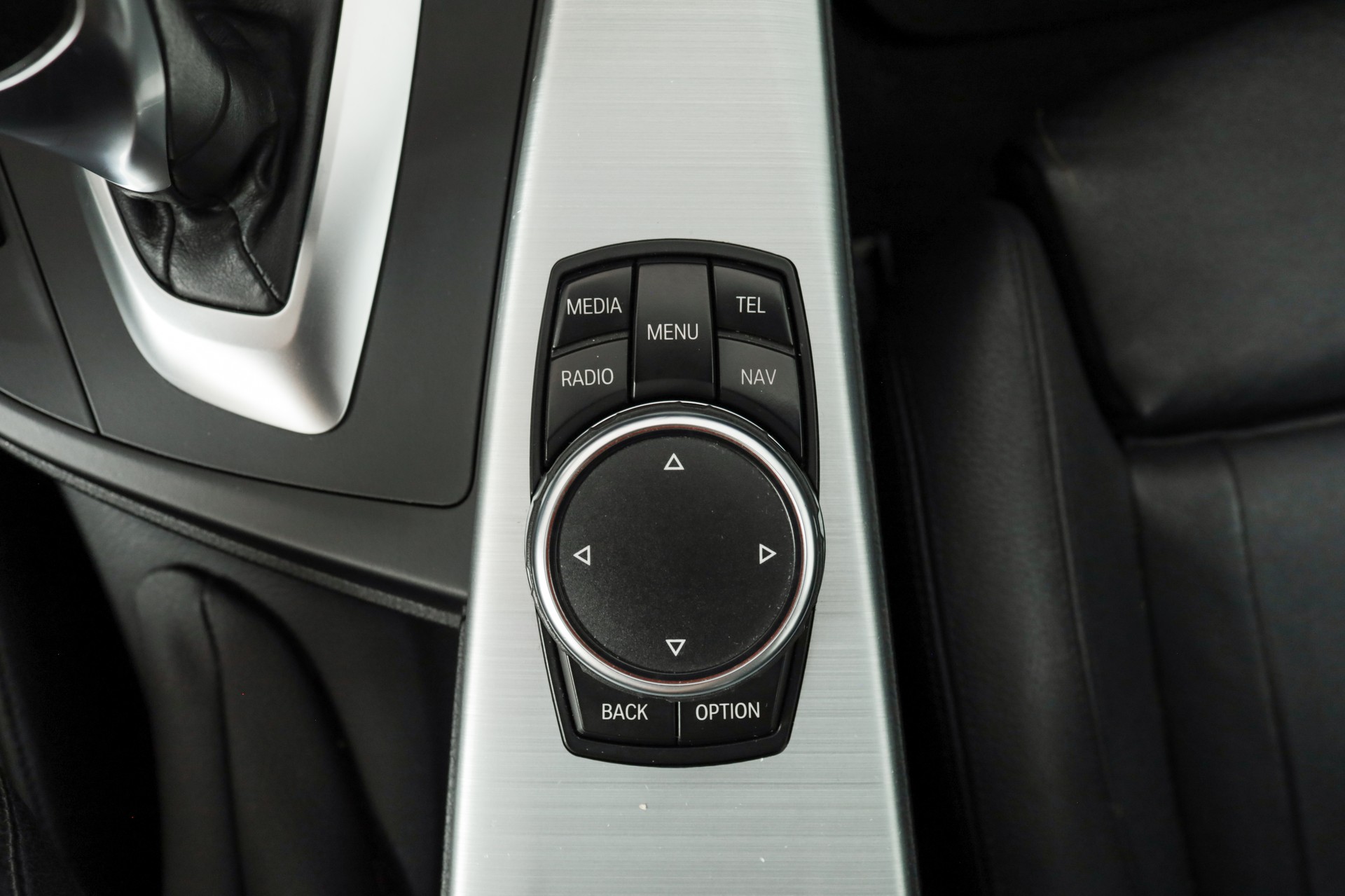 BMW 330d xDrive Touring Sport Line Steptronic • Pack Swiss Premium-image-14