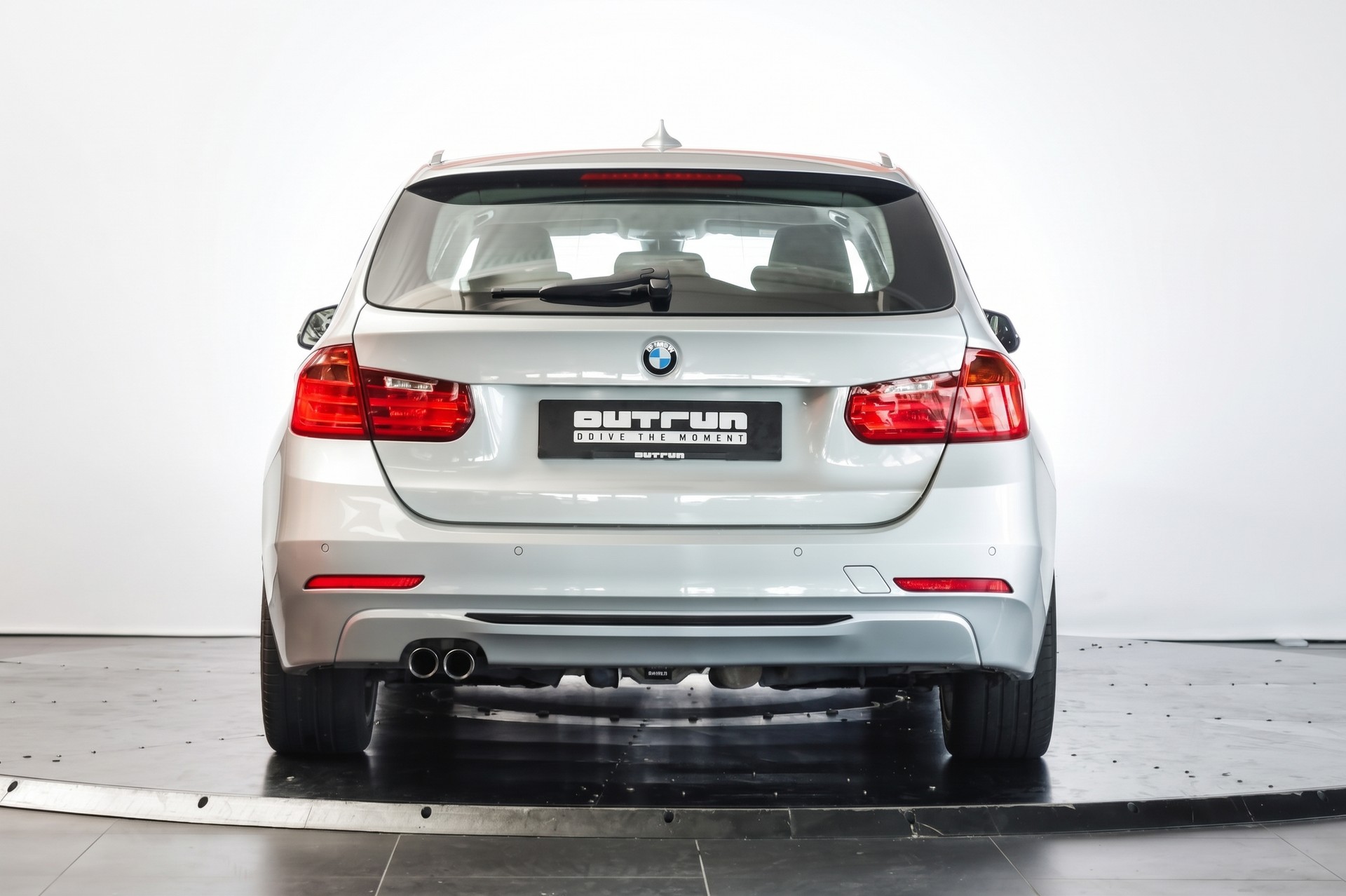 BMW 330d xDrive Touring Sport Line Steptronic • Pack Swiss Premium-showroom-element-2