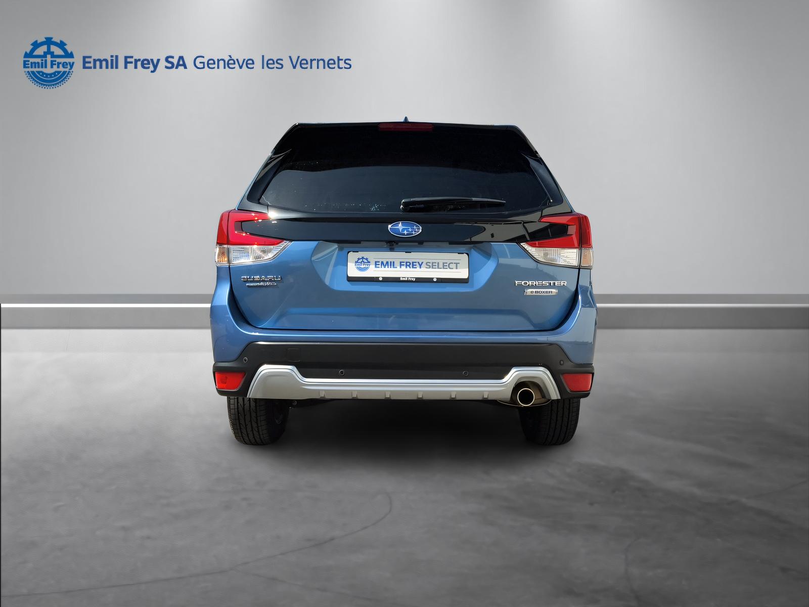 SUBARU Forester Station 2.0i e-Boxer Swiss Plus-image-10
