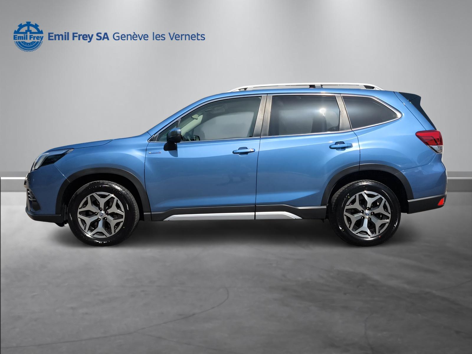 SUBARU Forester Station 2.0i e-Boxer Swiss Plus-image-3