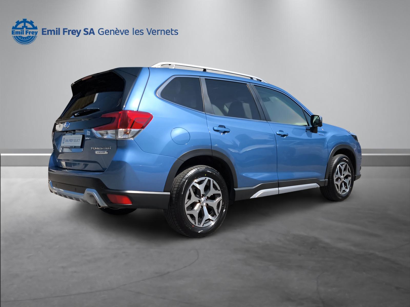 SUBARU Forester Station 2.0i e-Boxer Swiss Plus-image-16