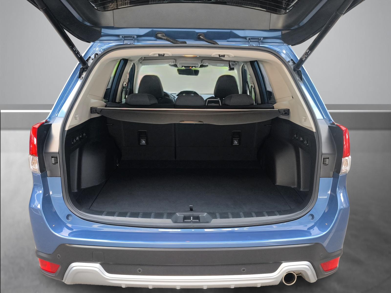 SUBARU Forester Station 2.0i e-Boxer Swiss Plus-image-13