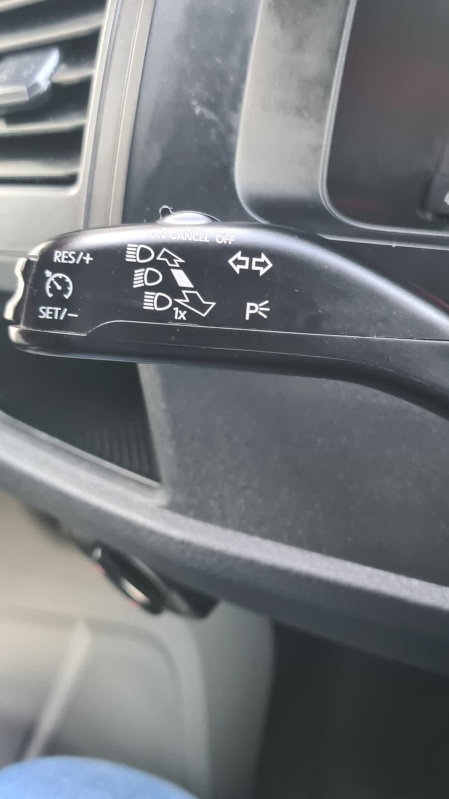 VW T6 2.0 TDI 4Motion ** 3-Plätzer ** Tempomat ** Anh-Kupplung ** Klimaanlage ** Sortimo ** Frisch Ab MFK & Service **-image-12
