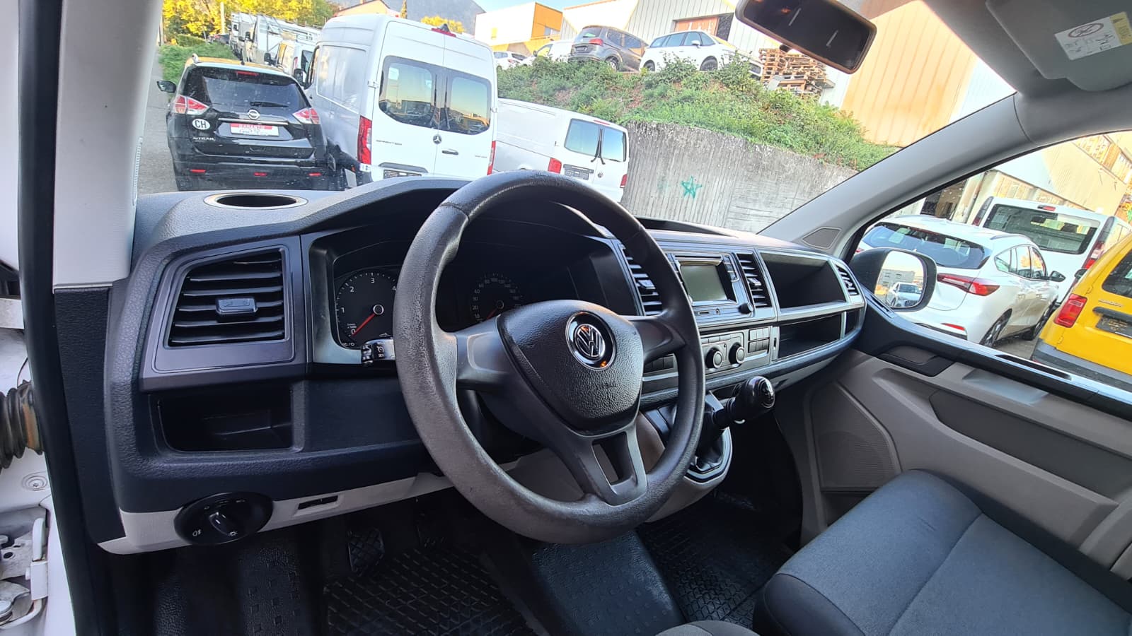 VW T6 2.0 TDI 4Motion ** 3-Plätzer ** Tempomat ** Anh-Kupplung ** Klimaanlage ** Sortimo ** Frisch Ab MFK & Service **-image-16