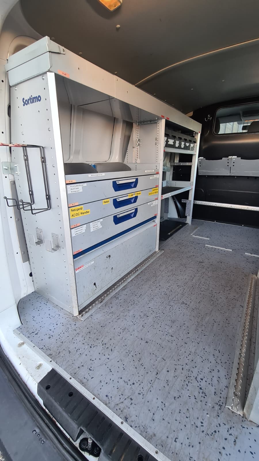 VW T6 2.0 TDI 4Motion ** 3-Plätzer ** Tempomat ** Anh-Kupplung ** Klimaanlage ** Sortimo ** Frisch Ab MFK & Service **-image-11