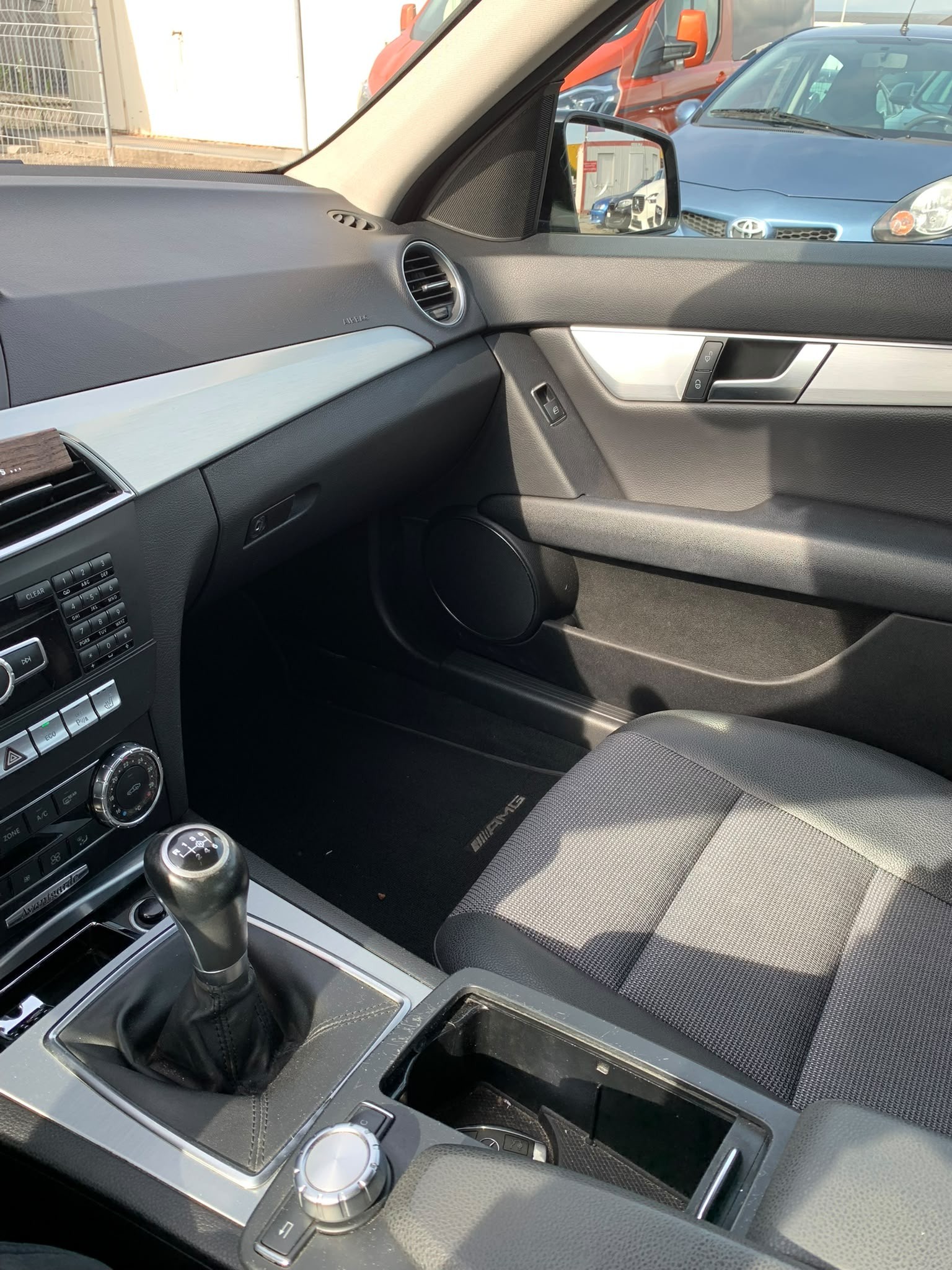 MERCEDES-BENZ C 220 CDI Limousine (Klimatronik * Alufelgen * Sensoren * Sport Lenkrad * Leder * Navigation * BO5)-image-15