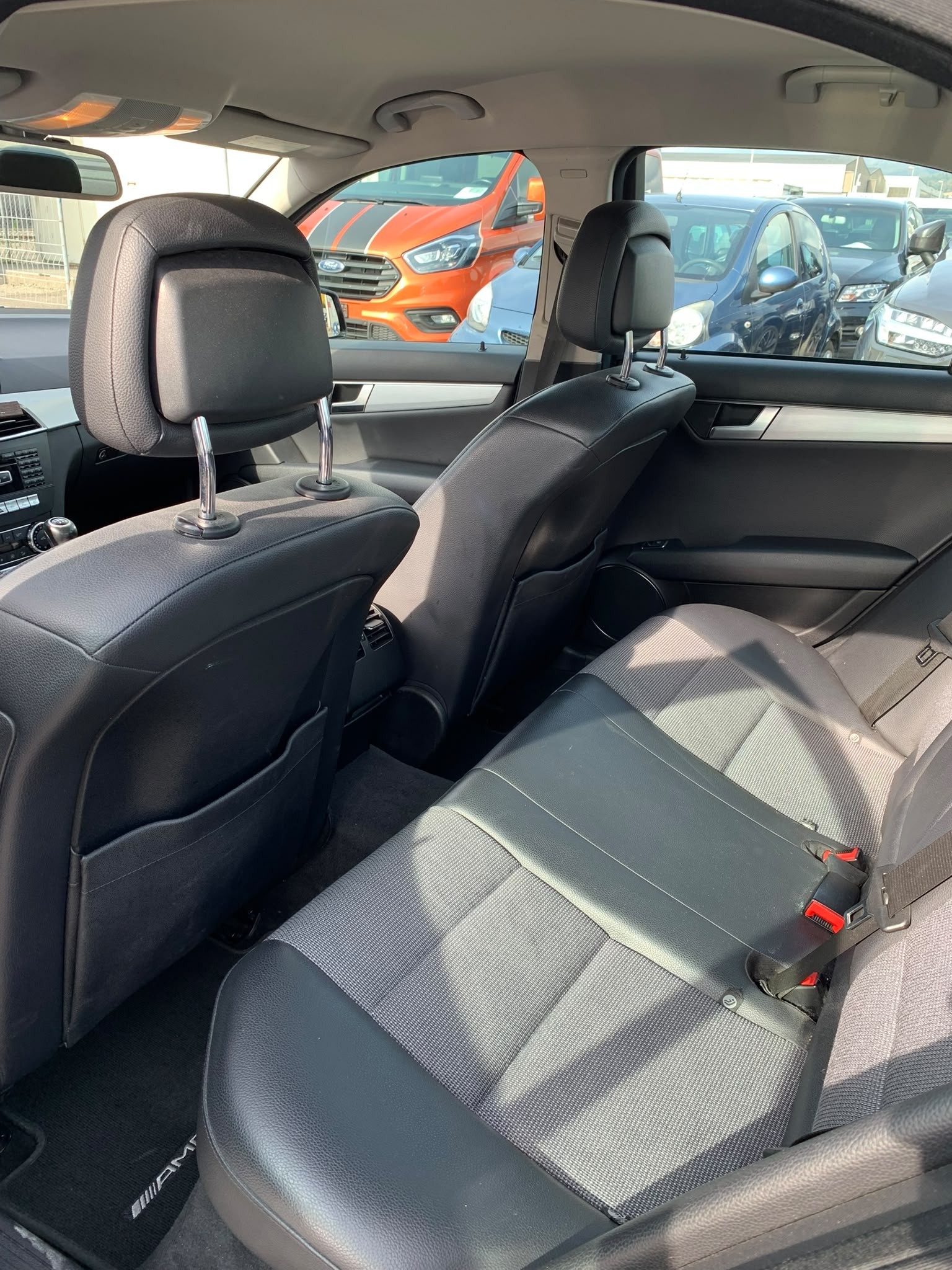 MERCEDES-BENZ C 220 CDI Limousine (Klimatronik * Alufelgen * Sensoren * Sport Lenkrad * Leder * Navigation * BO5)-image-14