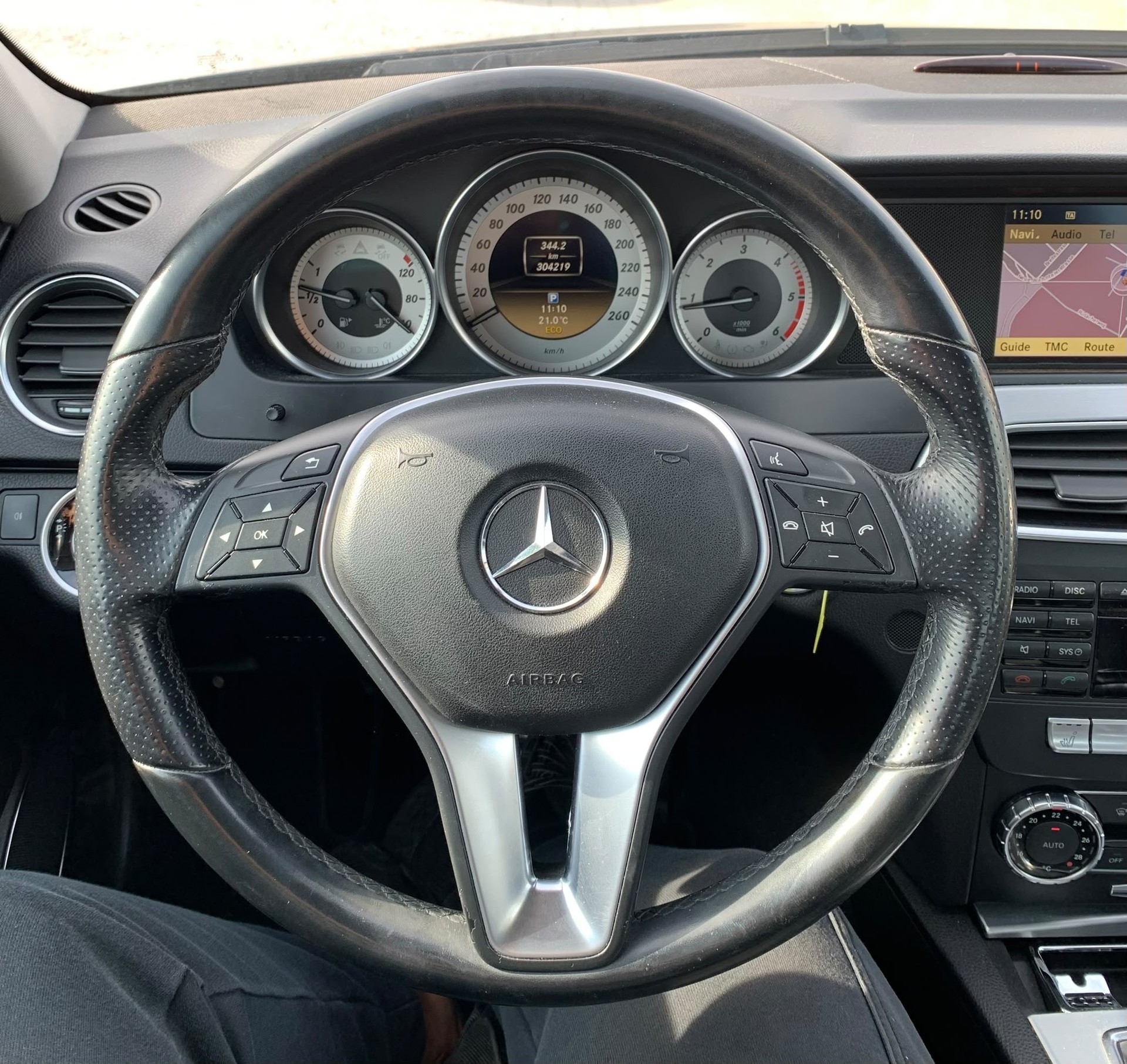 MERCEDES-BENZ C 220 CDI Limousine (Klimatronik * Alufelgen * Sensoren * Sport Lenkrad * Leder * Navigation * BO5)-image-9