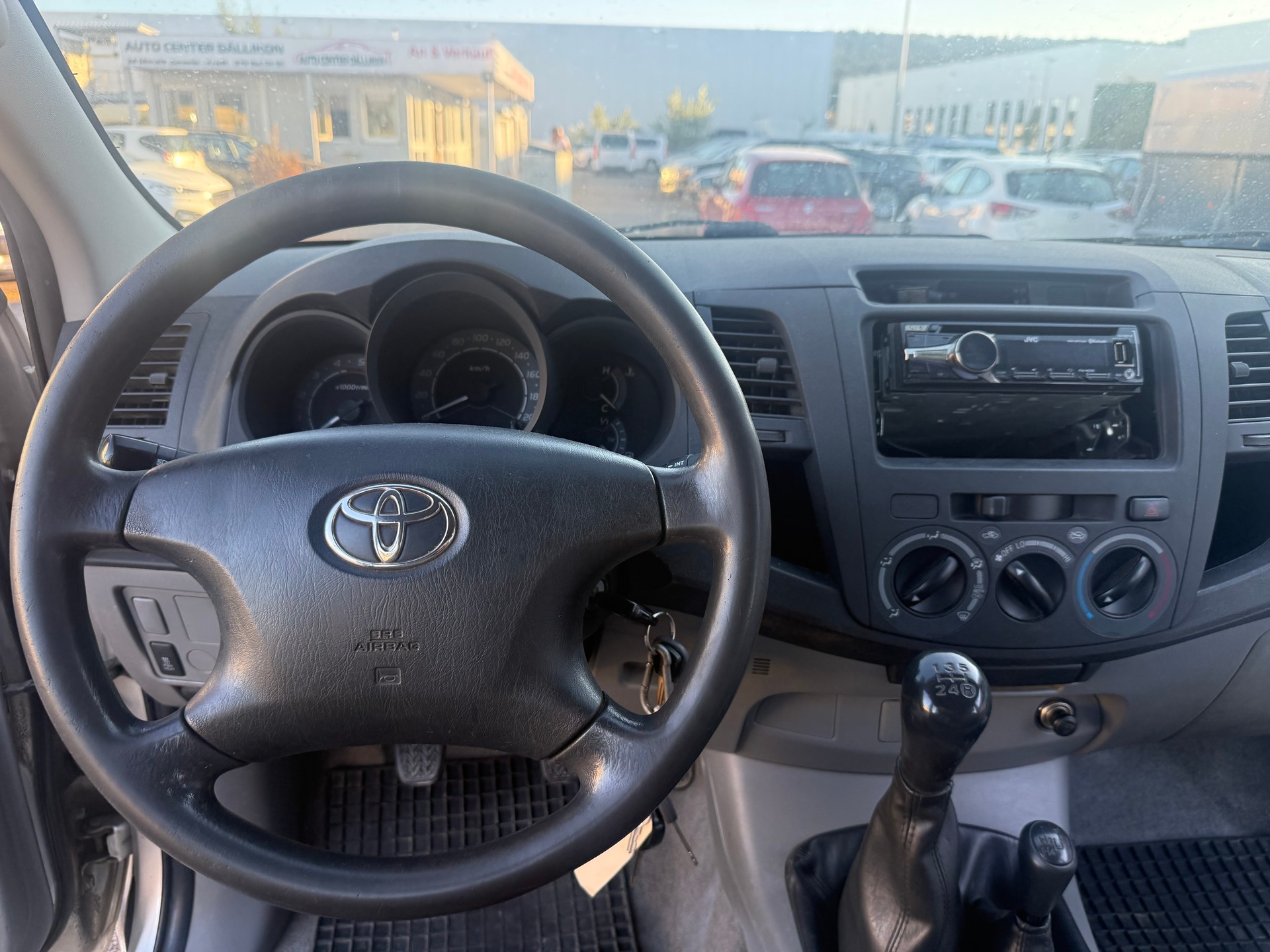 TOYOTA Hilux 4x4 DoubleCab LineaLuna-image-2