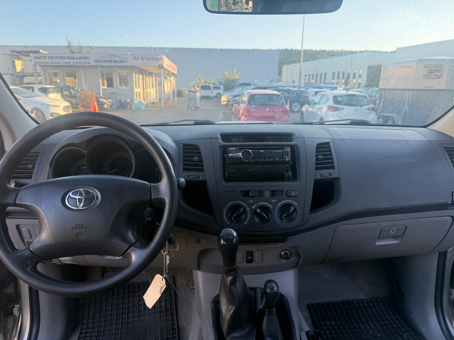 TOYOTA Hilux 4x4 DoubleCab LineaLuna-image-3
