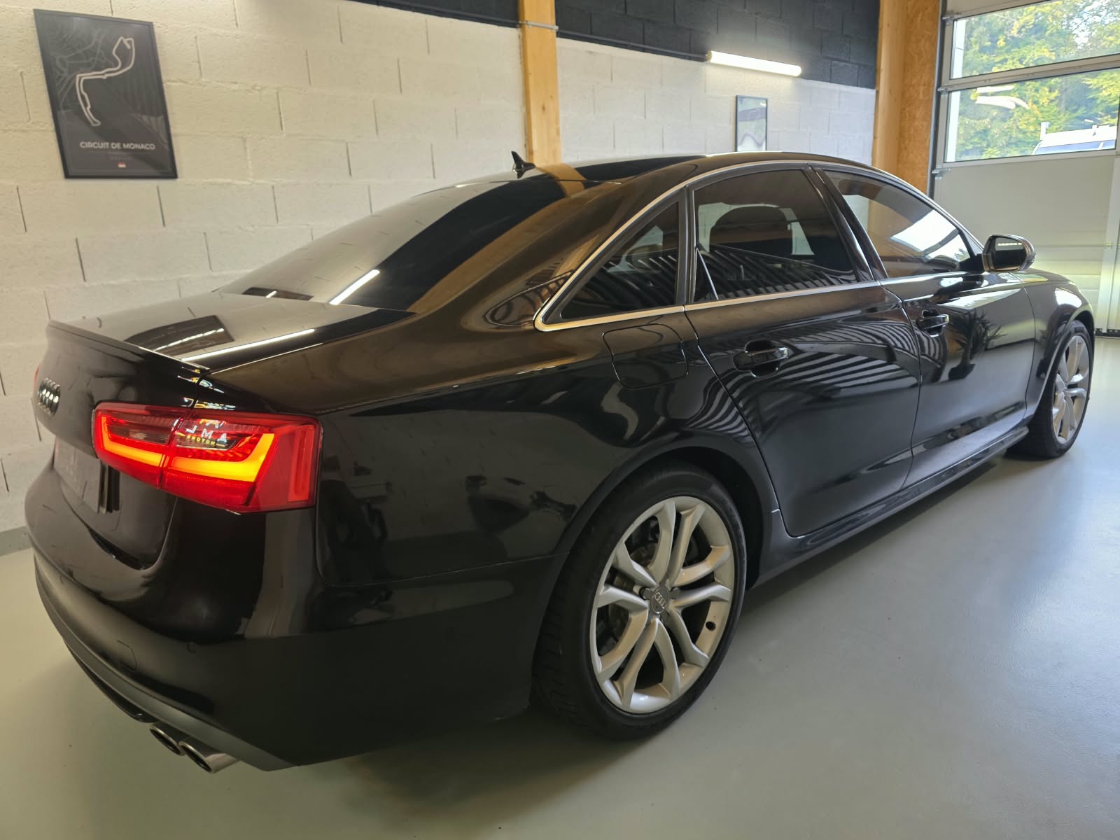 AUDI S6 Limousine 4.0 TFSI V8 quattro S-tronic-image-2