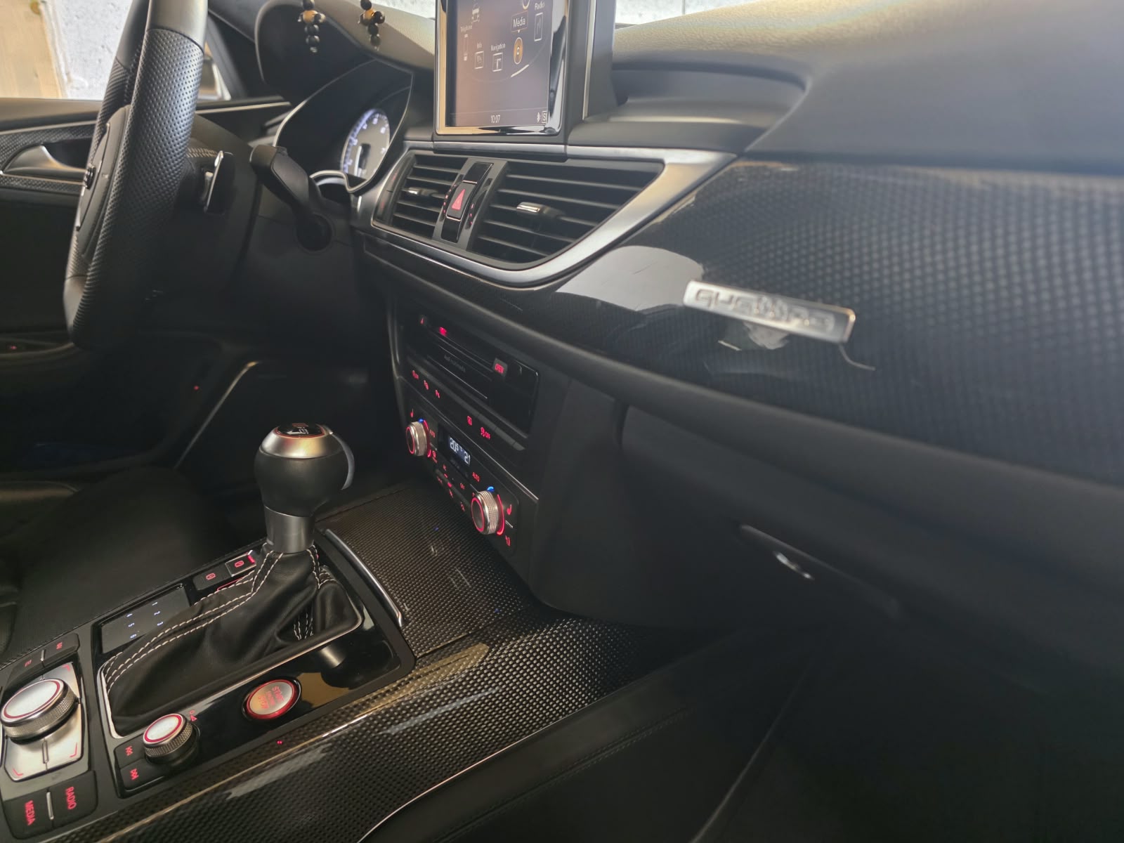 AUDI S6 Limousine 4.0 TFSI V8 quattro S-tronic-image-15